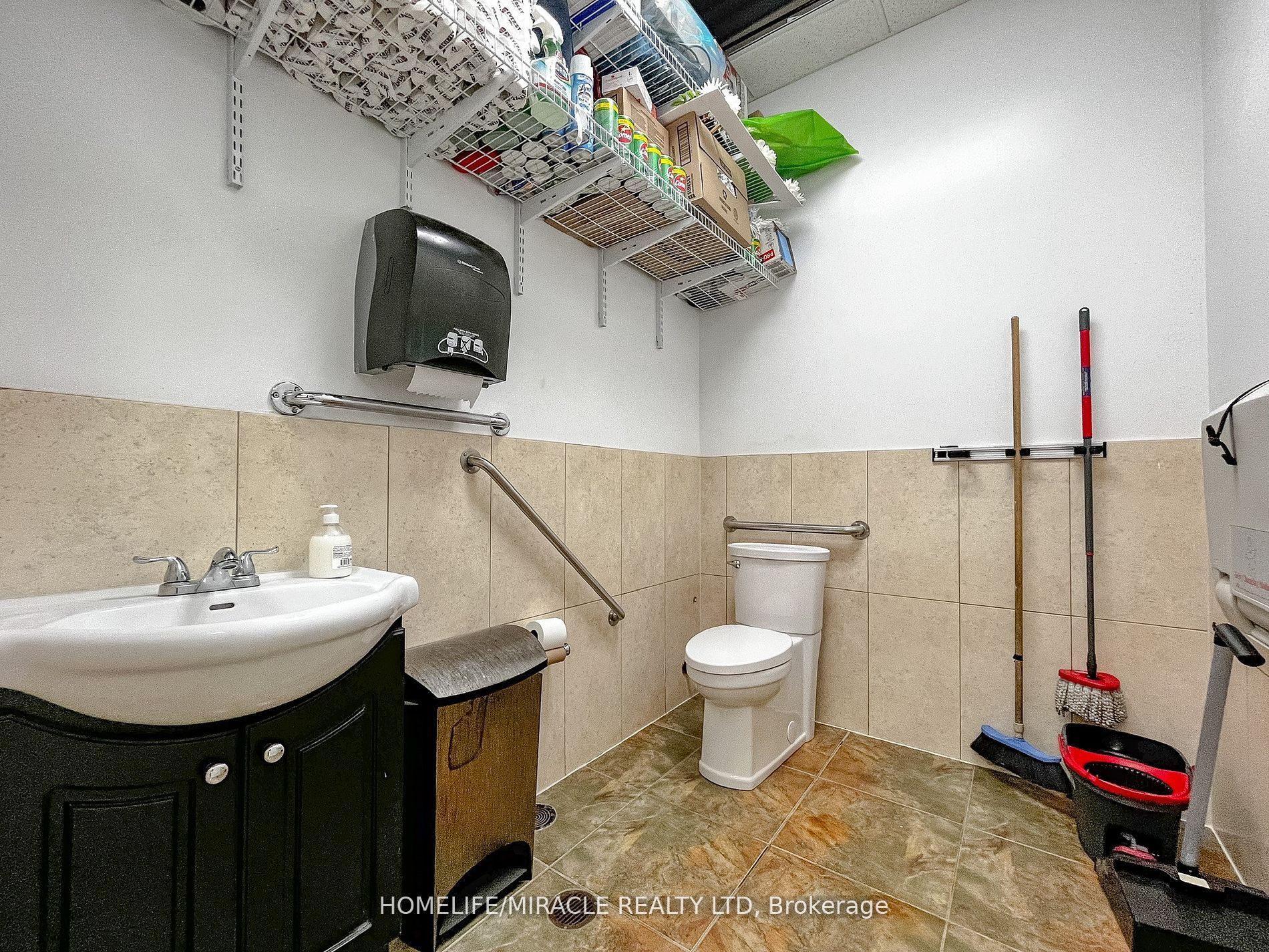 #19 - 351 Parkhurst Square Property Photo 13