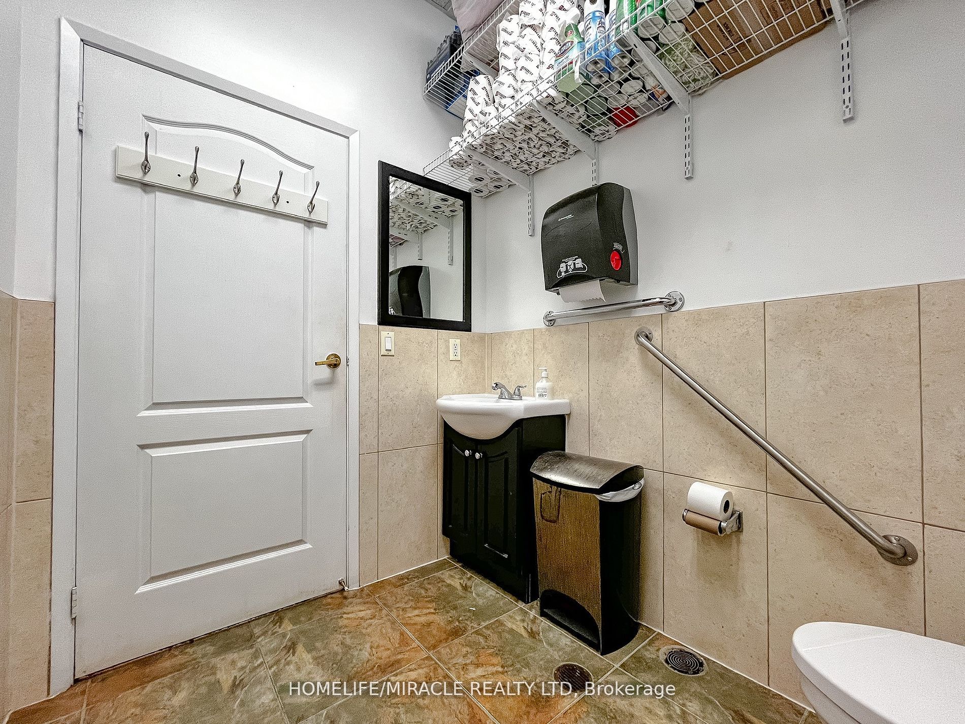 #19 - 351 Parkhurst Square Property Photo 19