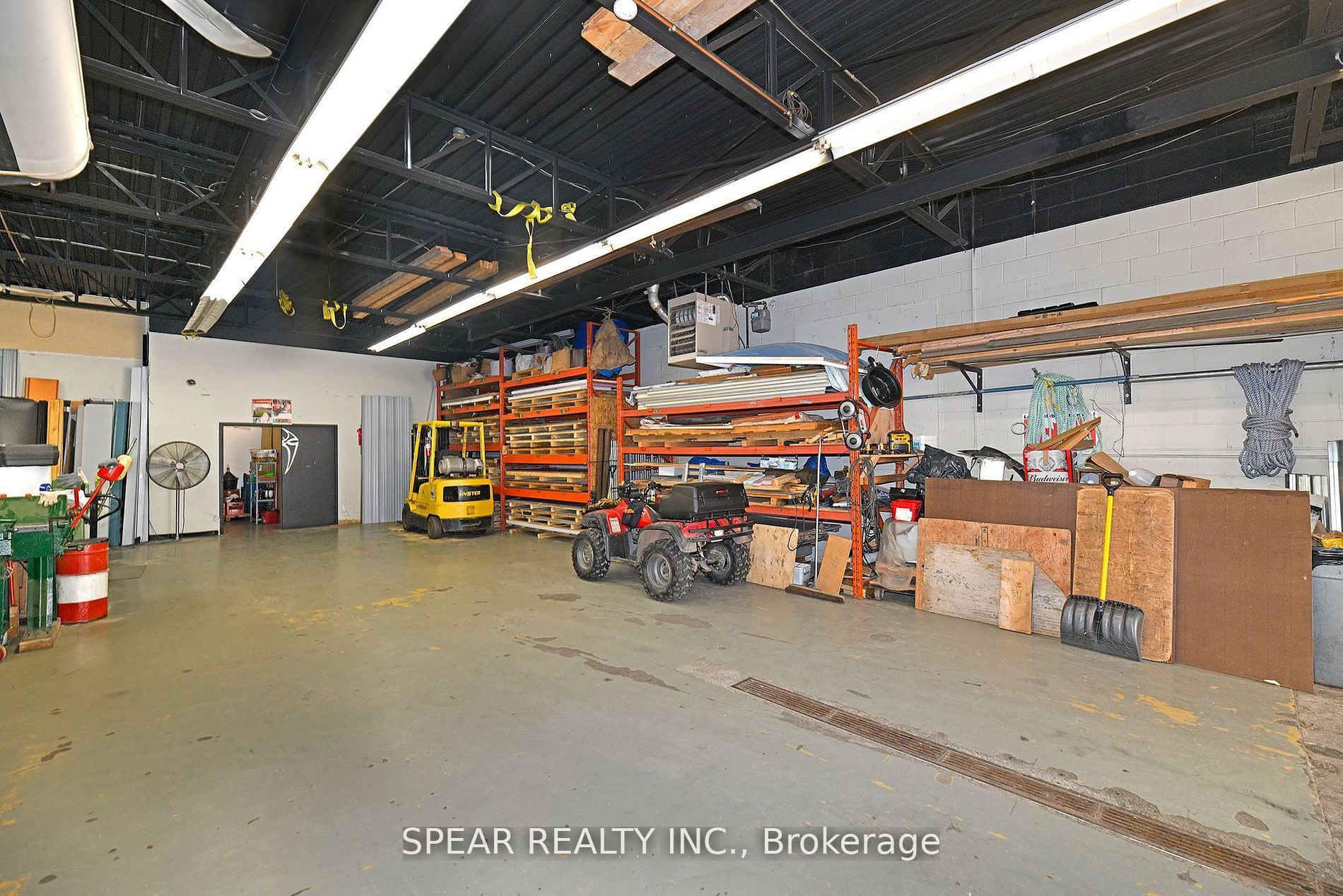 #b - 2290 Dixie Road Property Photo 9