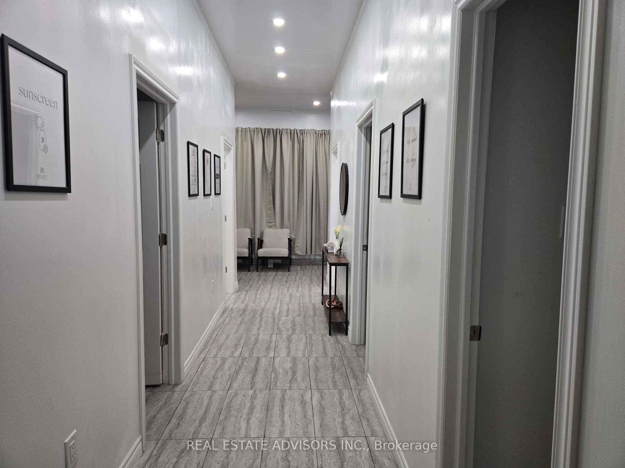 #16 - 4801 Steeles Avenue Property Photo 4