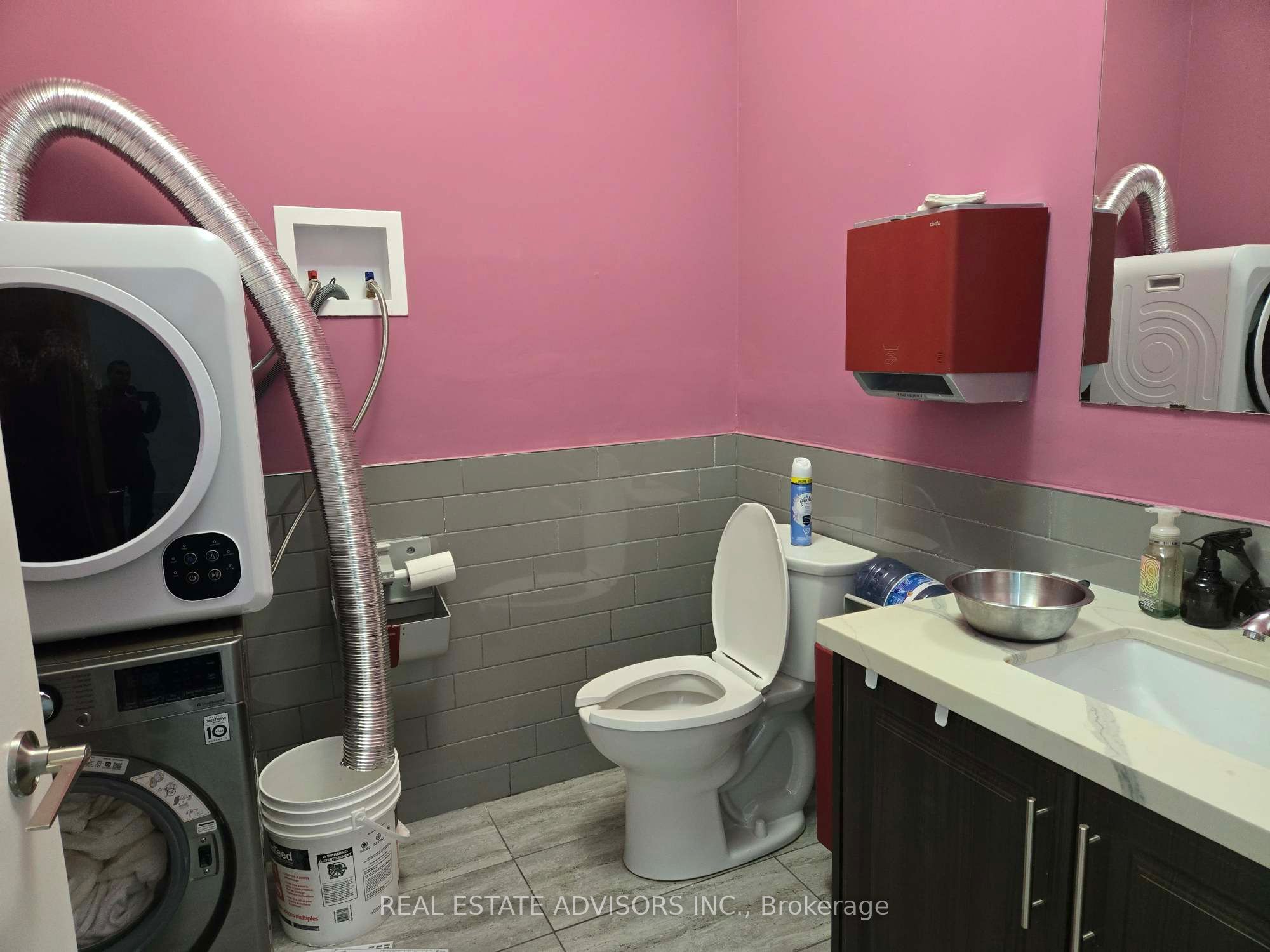 #16 - 4801 Steeles Avenue Property Photo 6