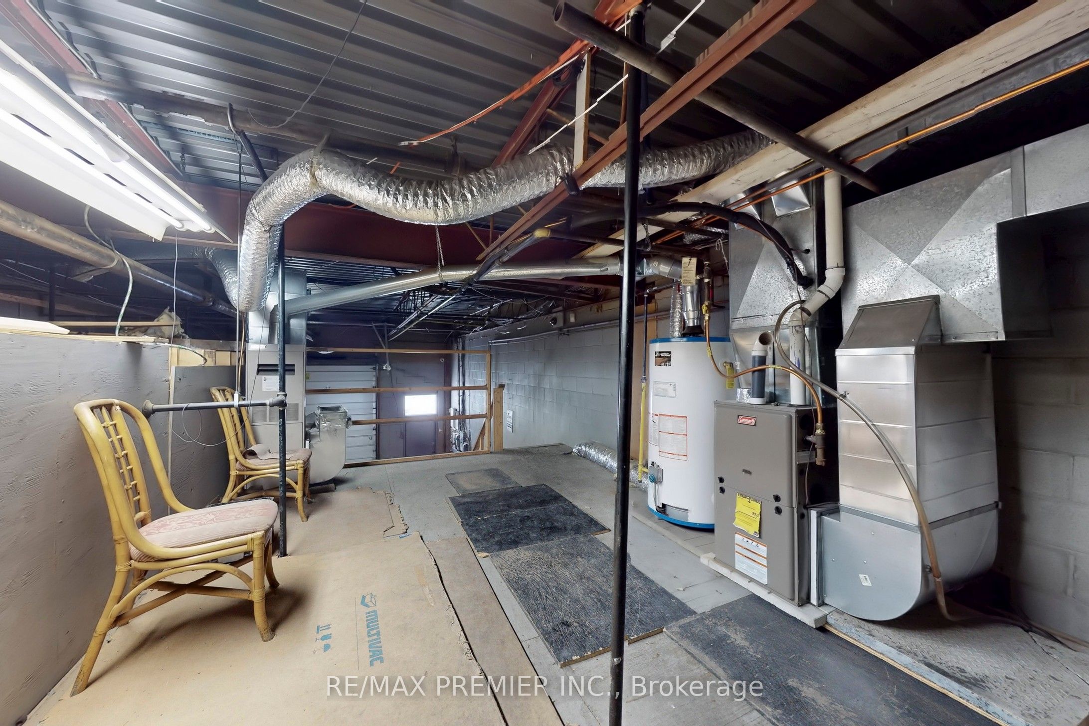 #17 - 5484 Tomken Road Property Photo 19