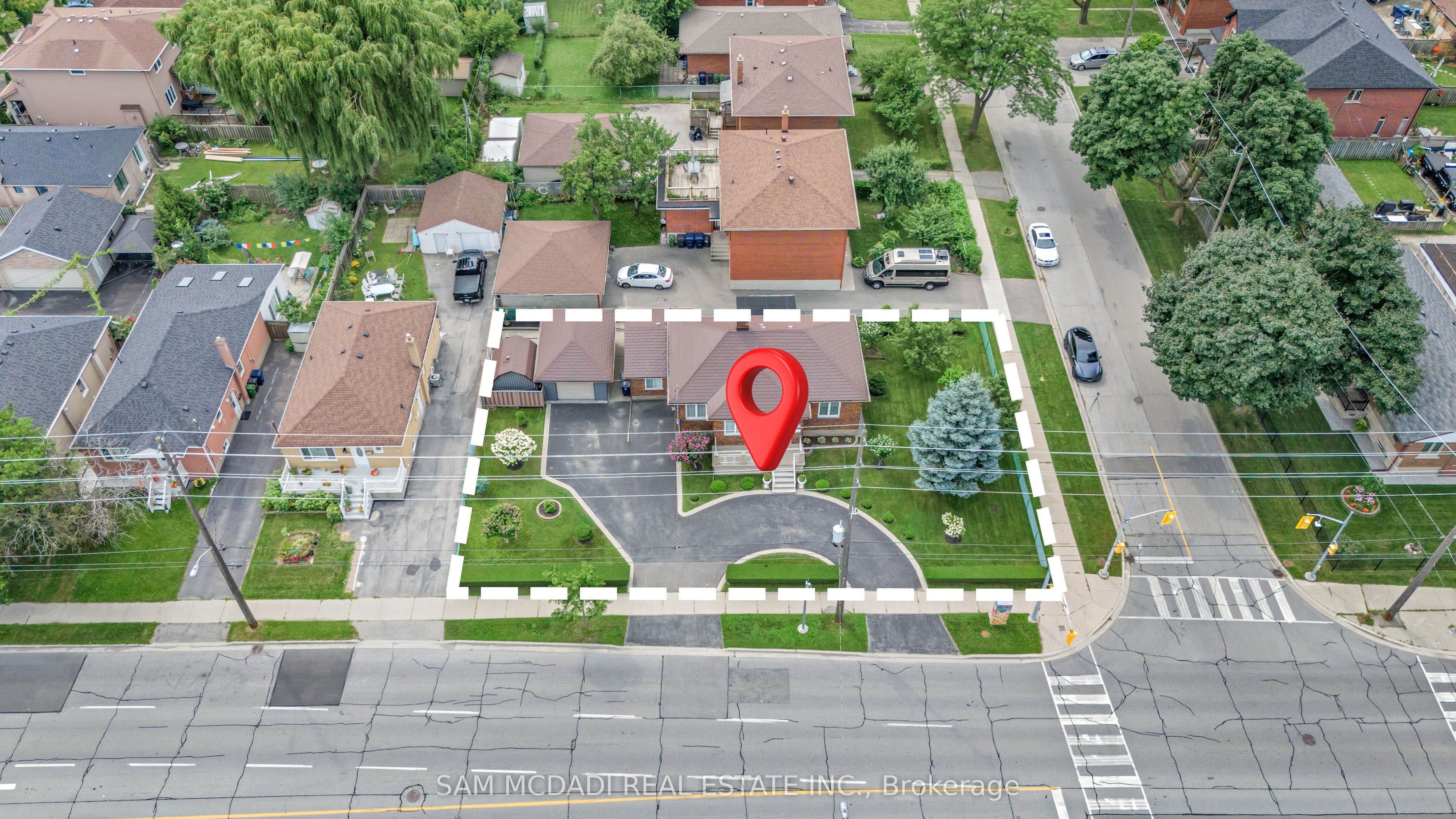 469 Evans Avenue Property Photo 3