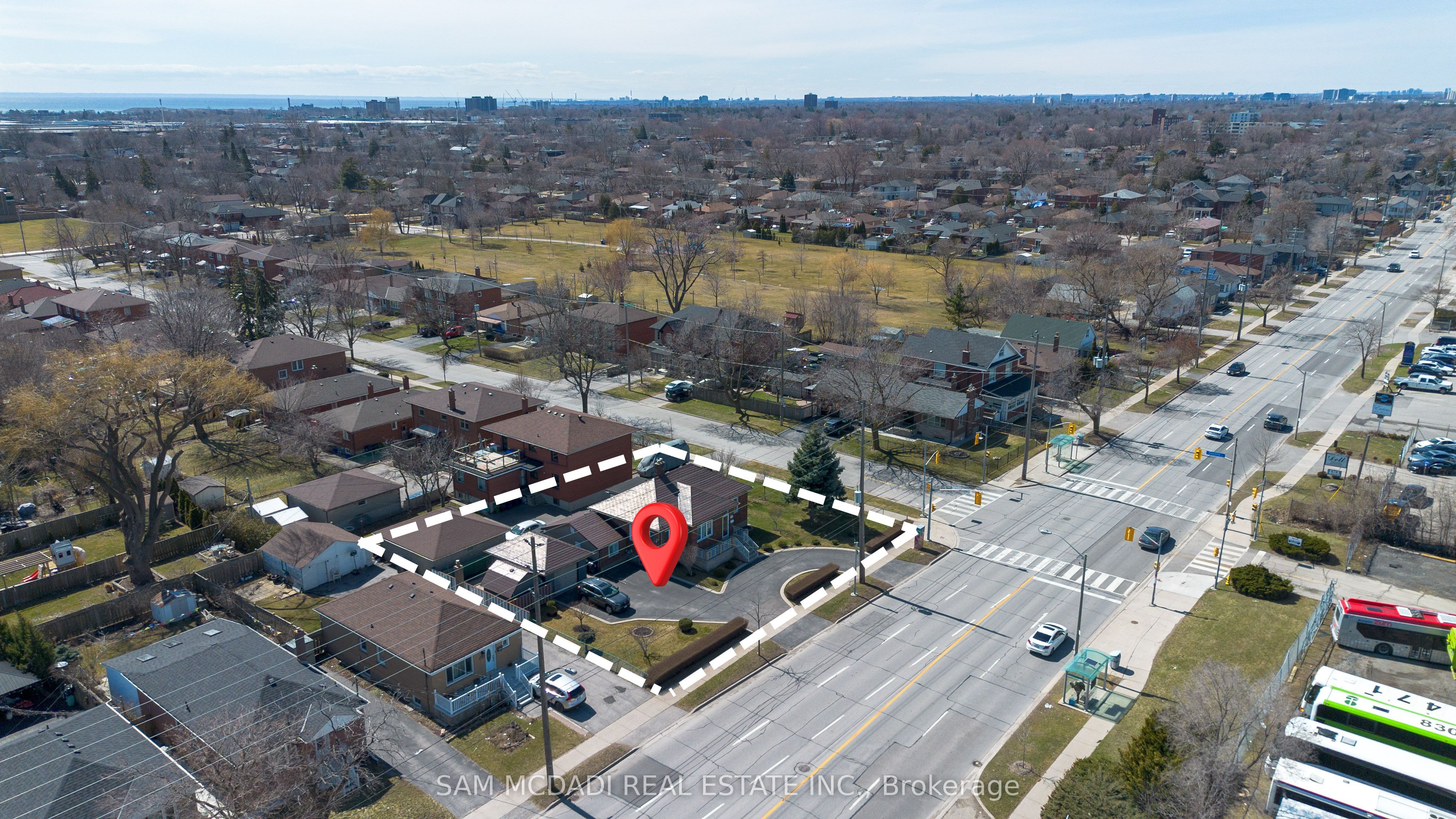 469 Evans Avenue Property Photo 4