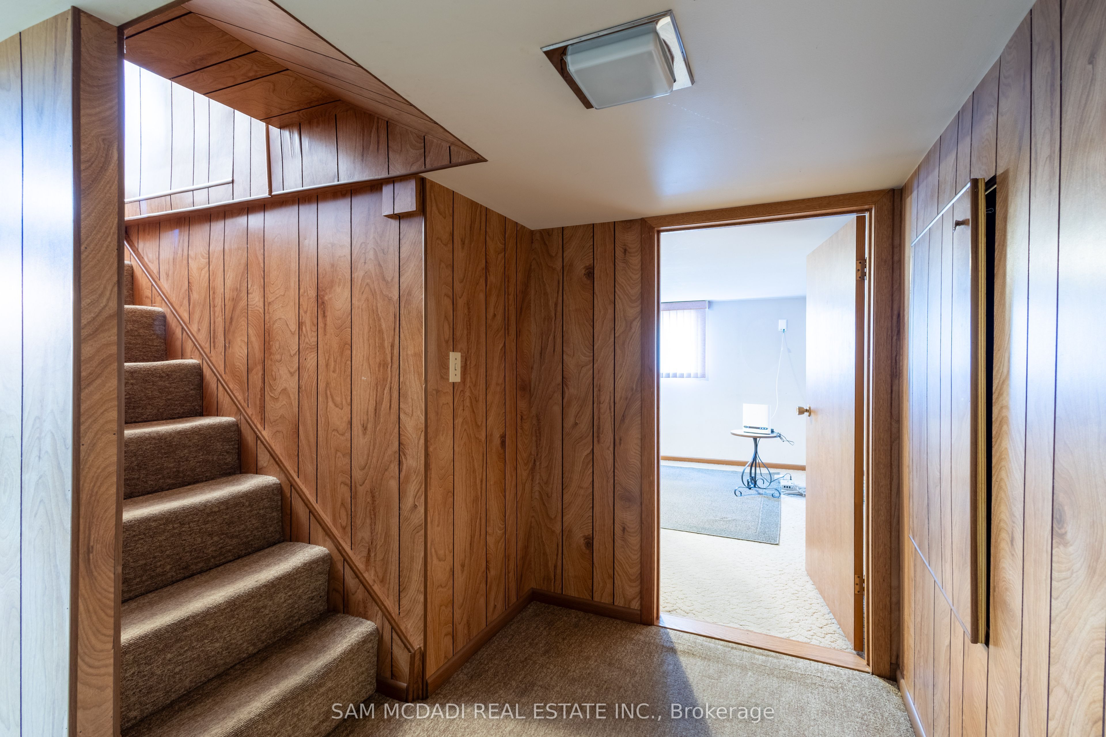 469 Evans Avenue Property Photo 29