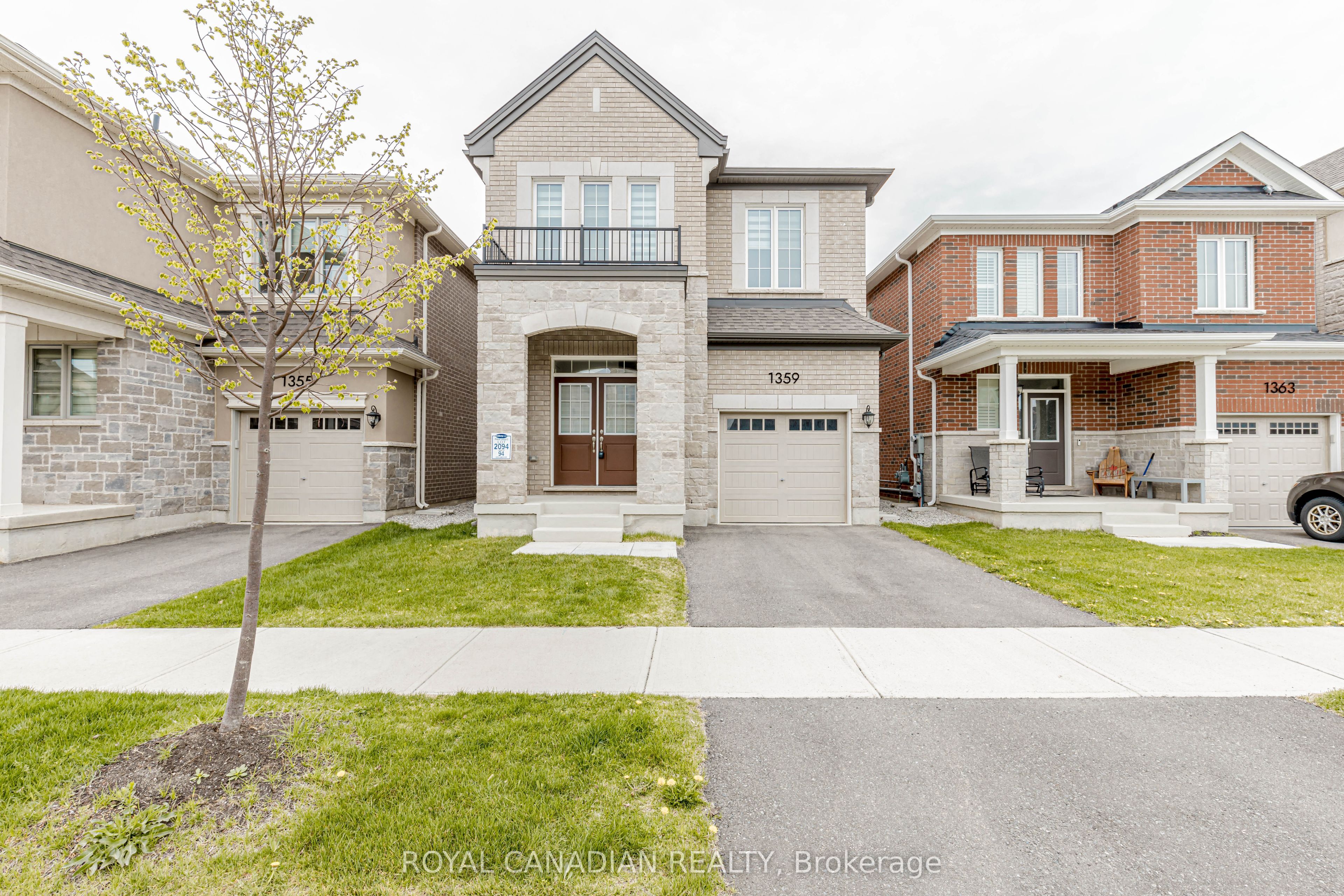 1359 Lobelia Crescent Property Photo