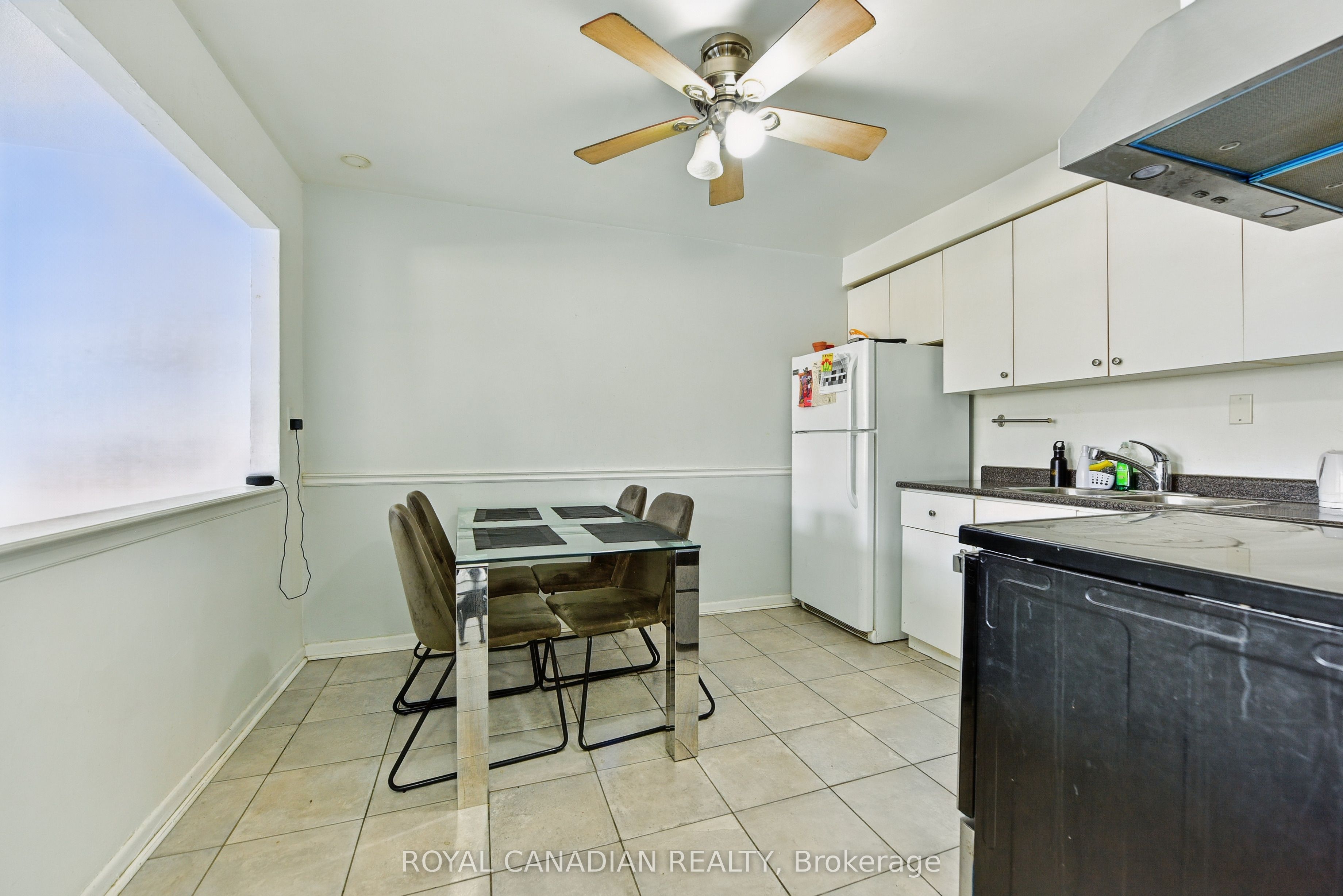 1848 Lakeshore Road Property Photo 10