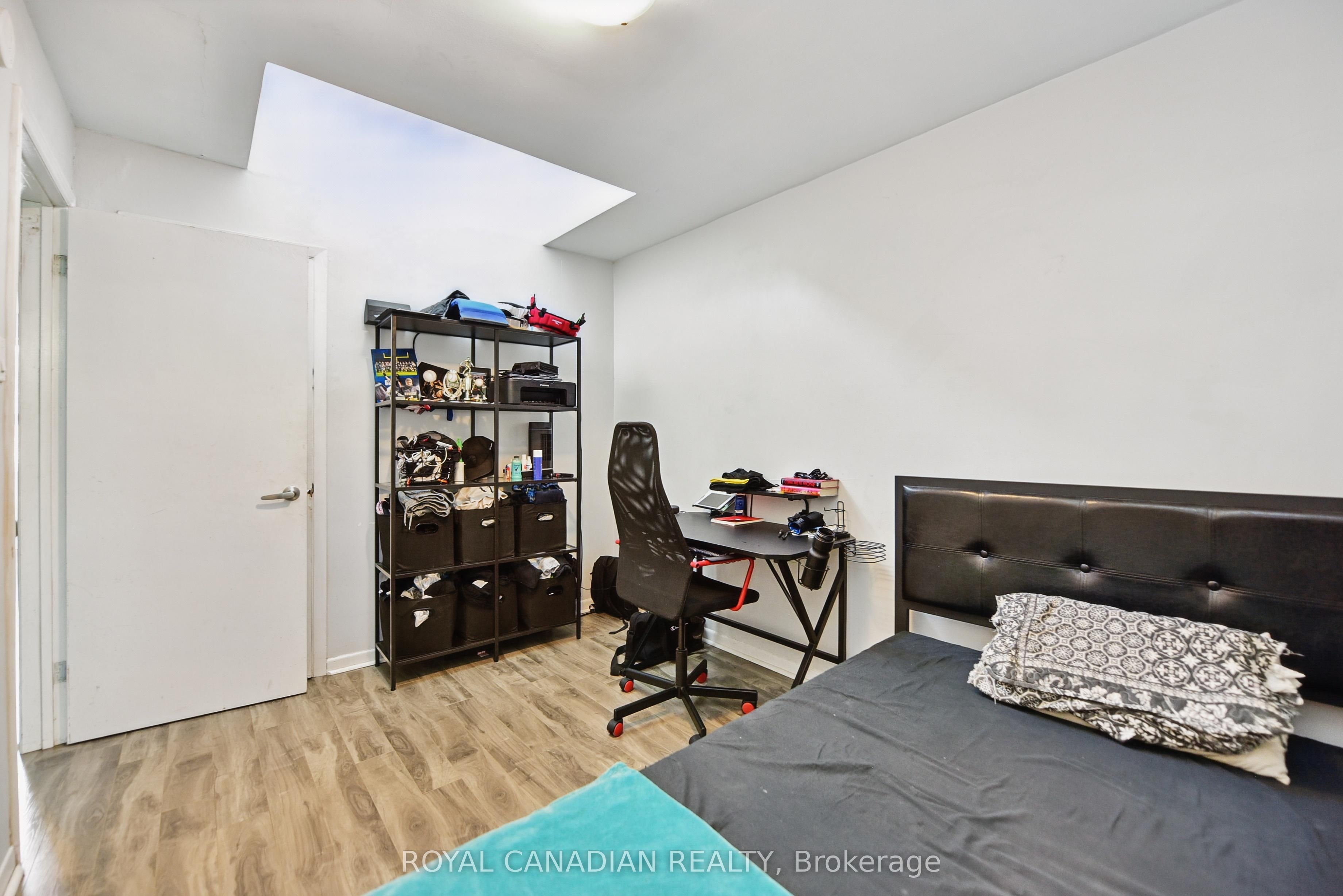 1848 Lakeshore Road Property Photo 17