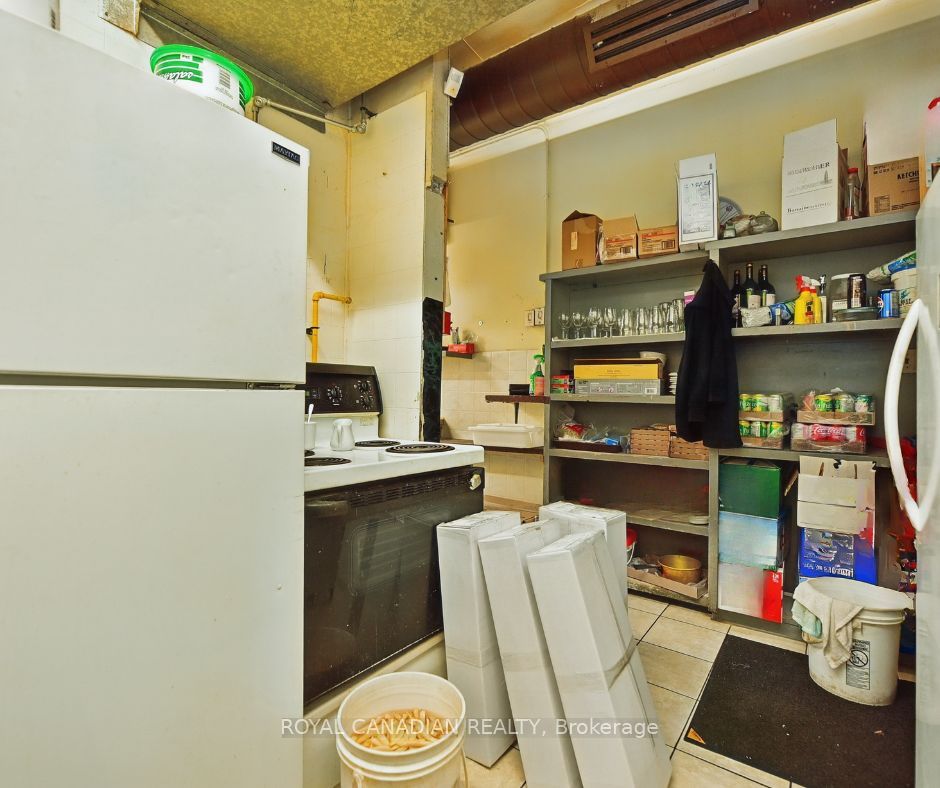 1848 Lakeshore Road Property Photo 38