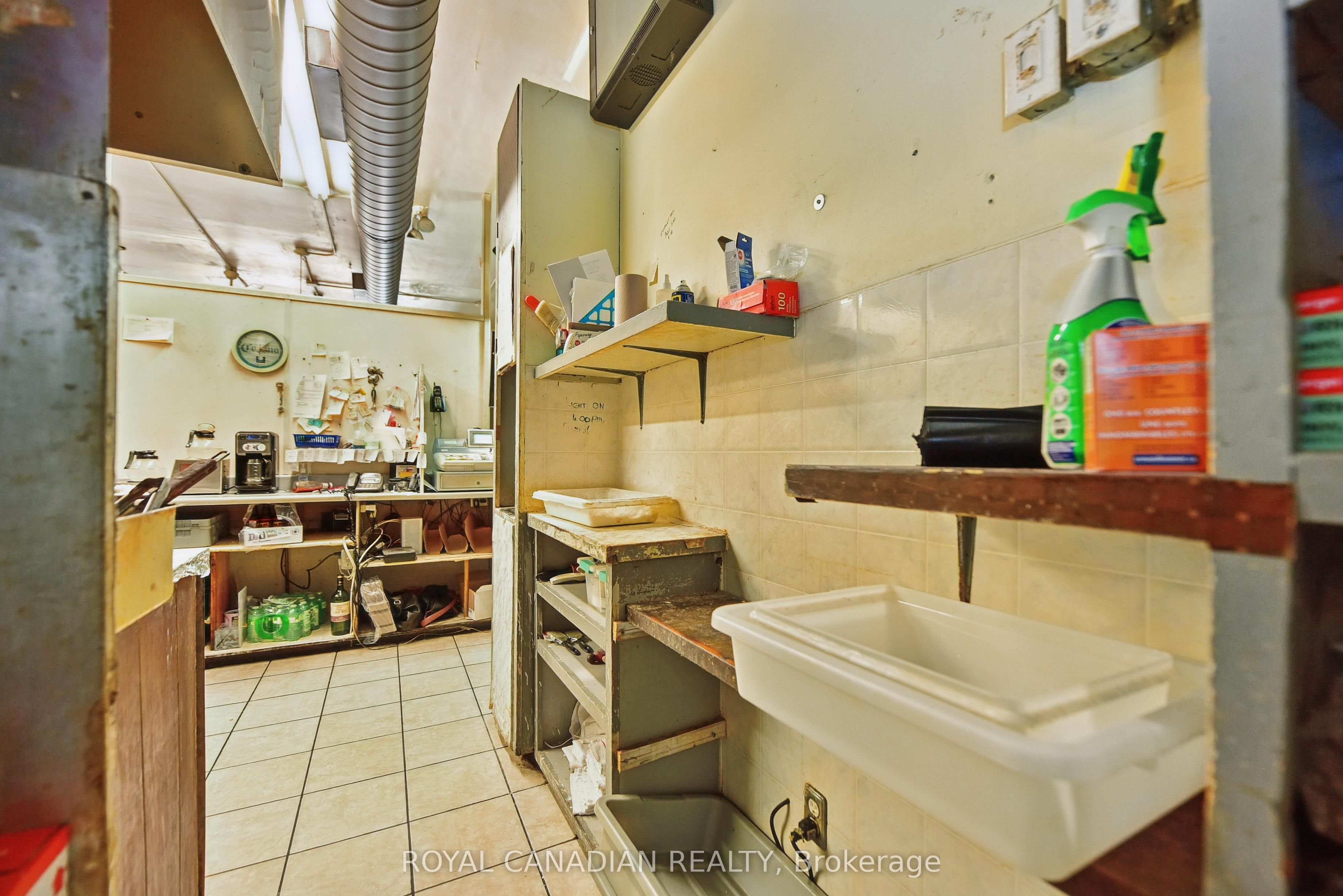 1848 Lakeshore Road Property Photo 39