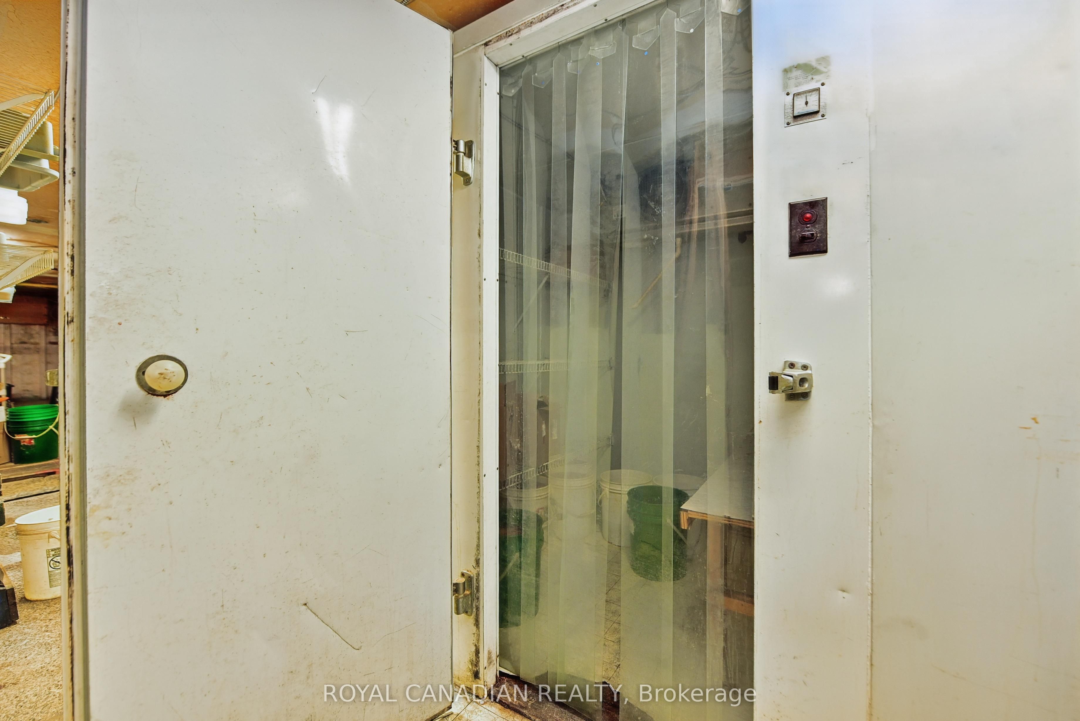 1848 Lakeshore Road Property Photo 44