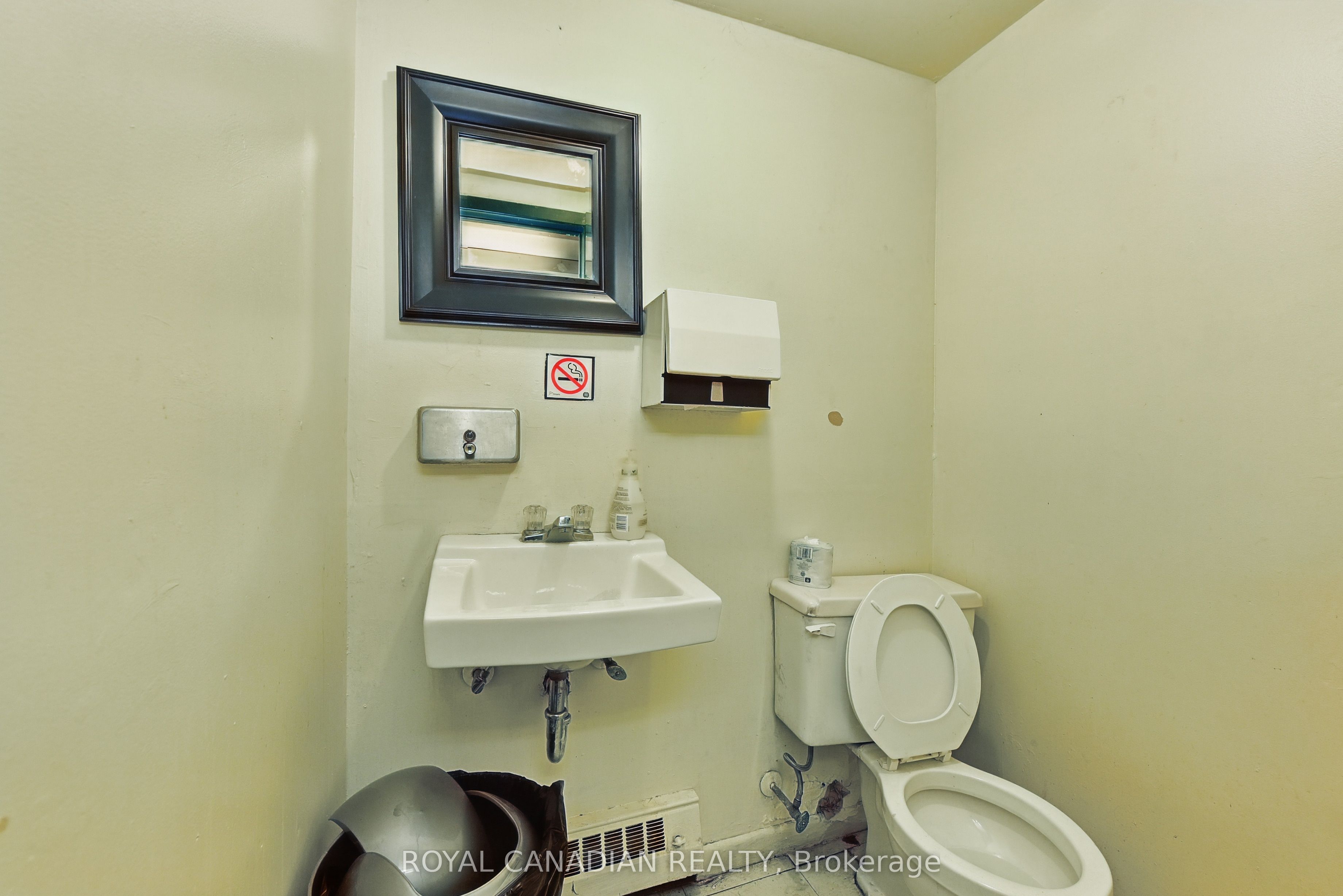 1848 Lakeshore Road Property Photo 45