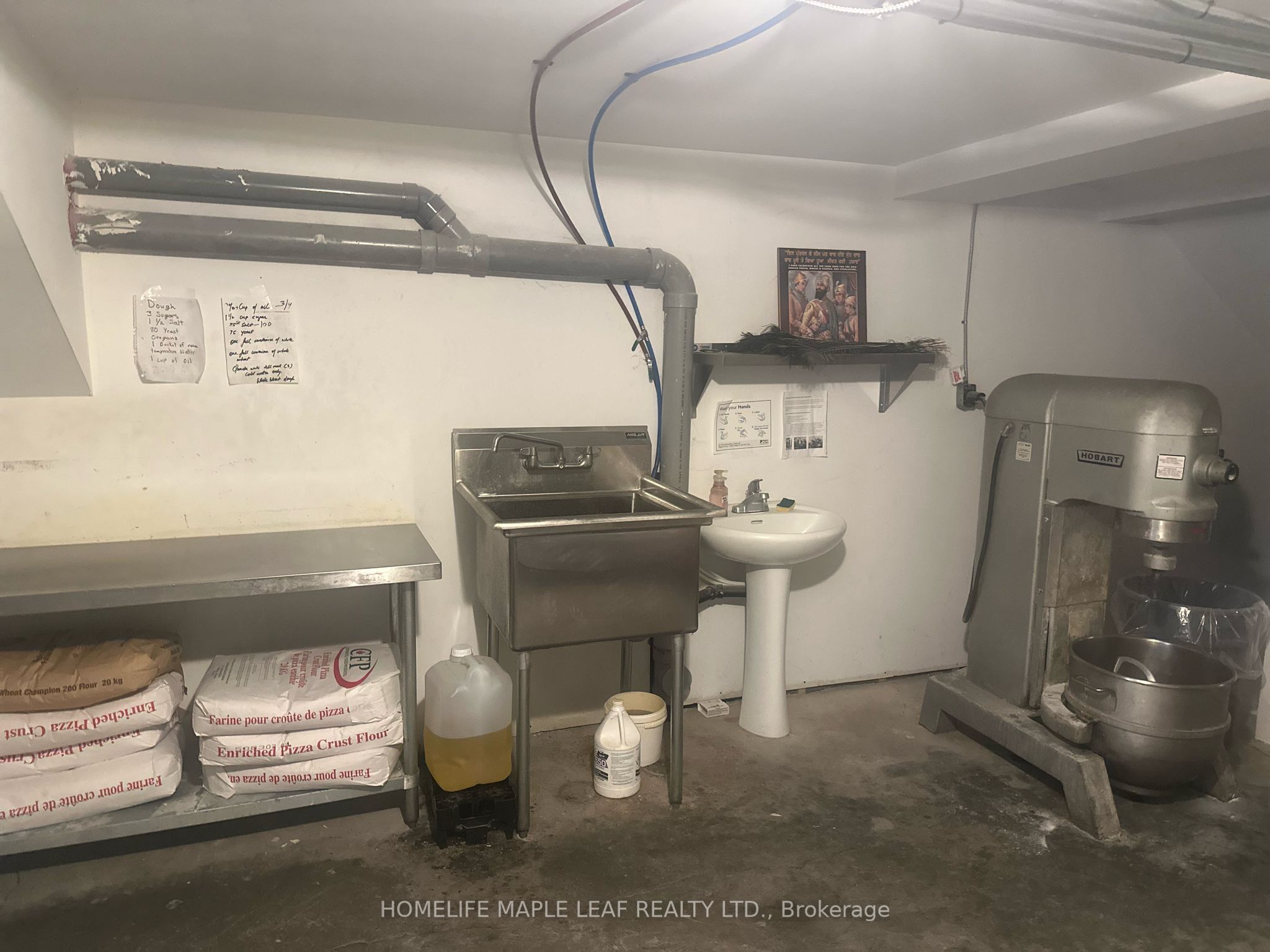 #unit A - 3062 Hurontario Street Property Photo 10