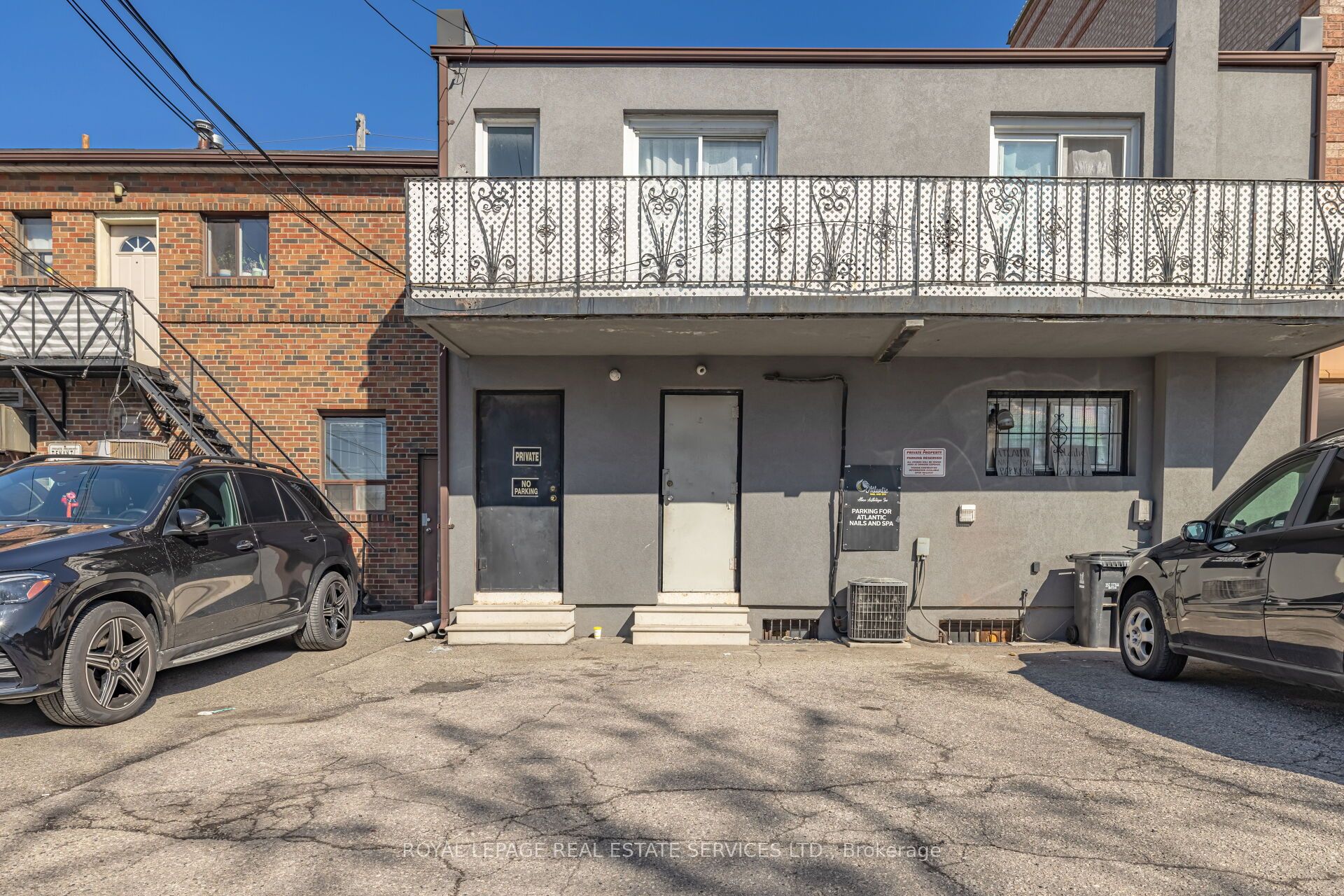 727 The Queensway Avenue Property Photo 25