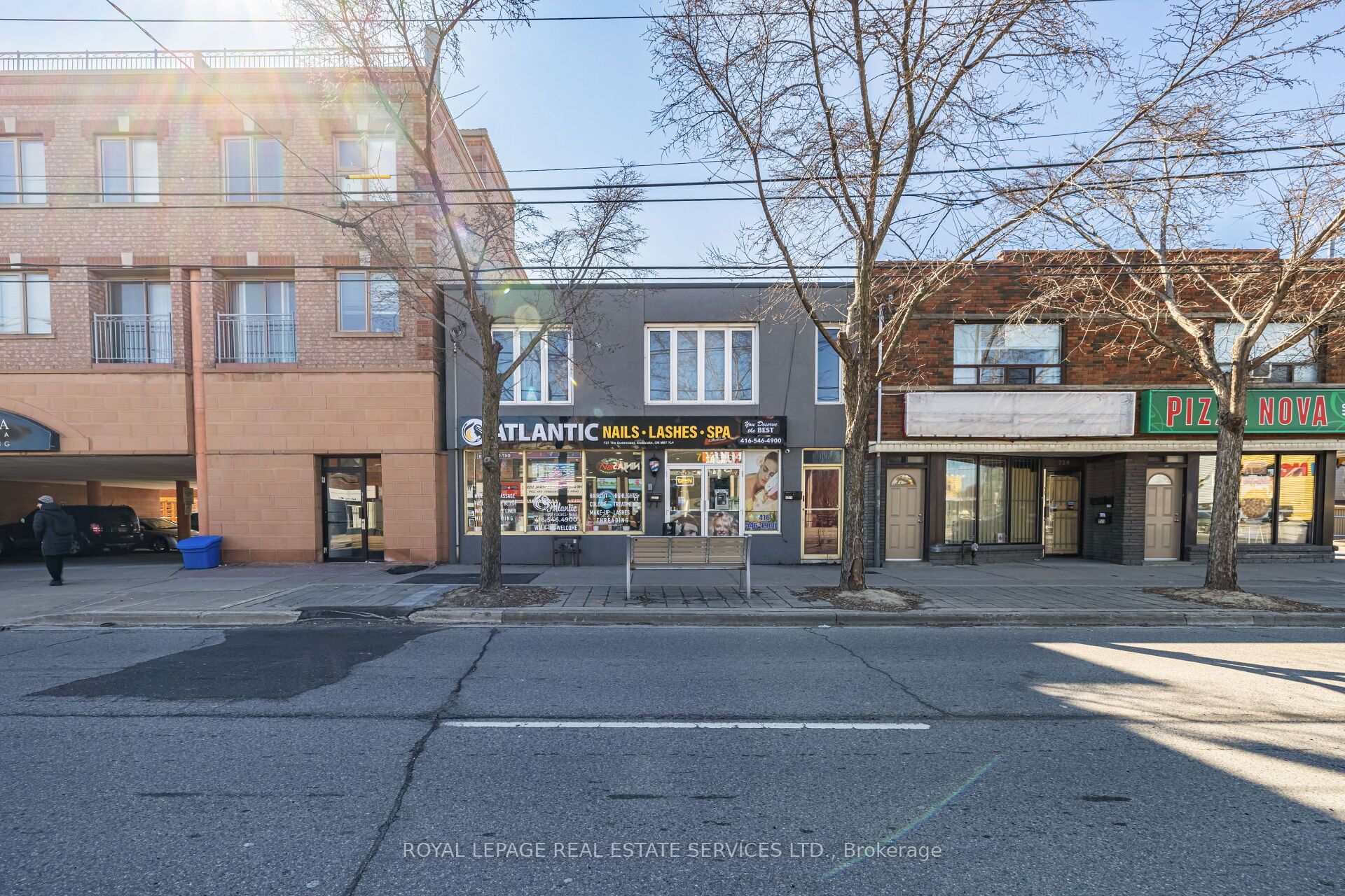 727 The Queensway Avenue Property Photo 32