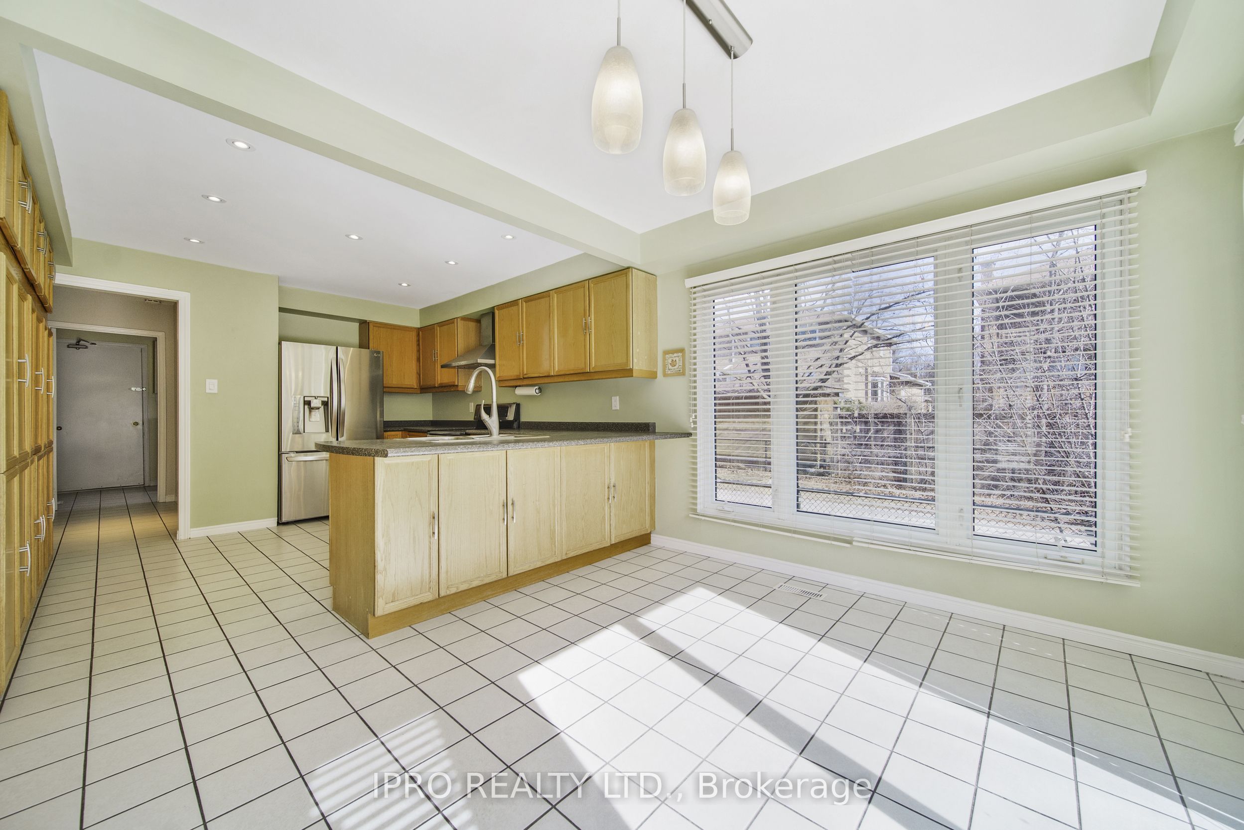 124 Barr Crescent Property Photo 11