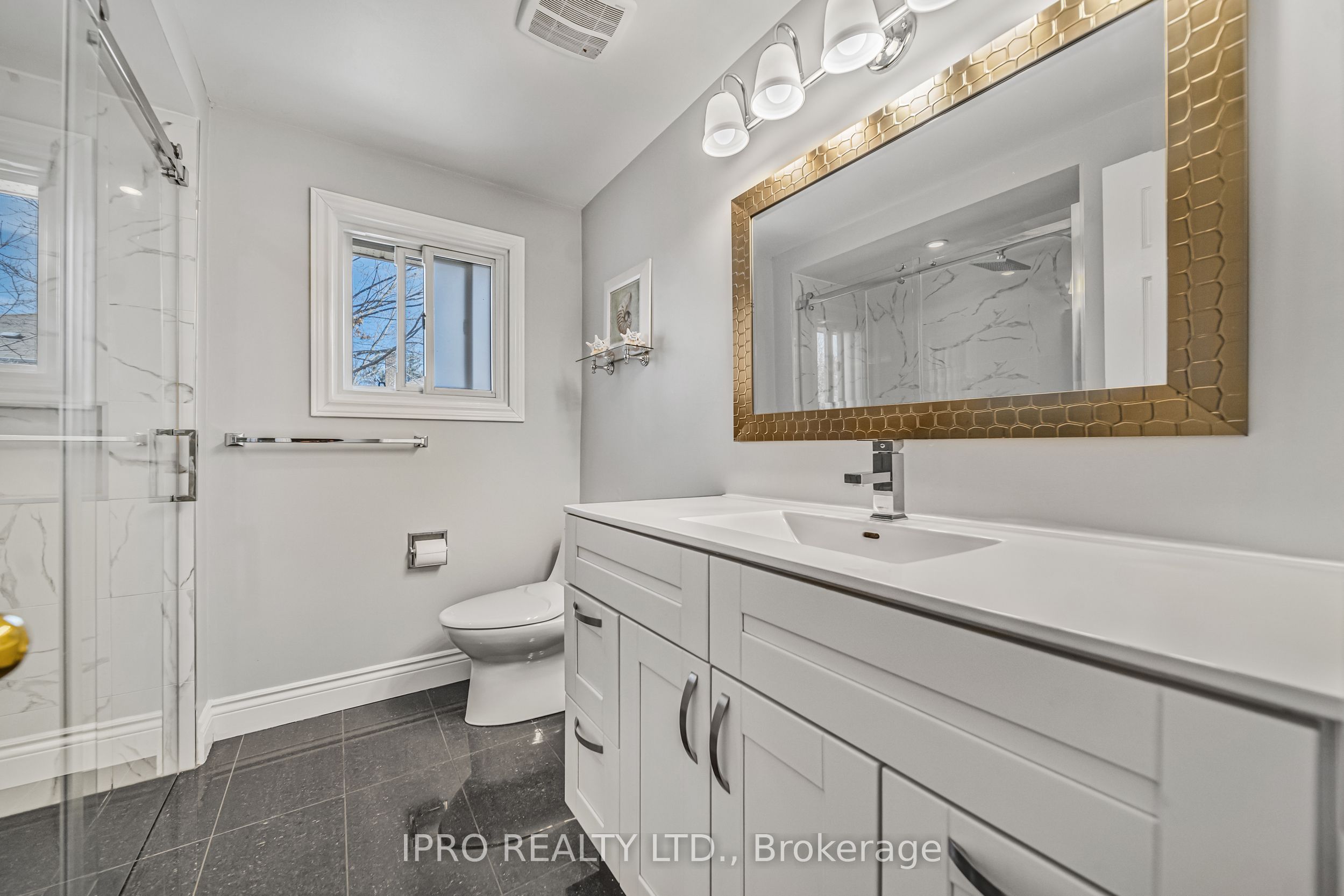 124 Barr Crescent Property Photo 18
