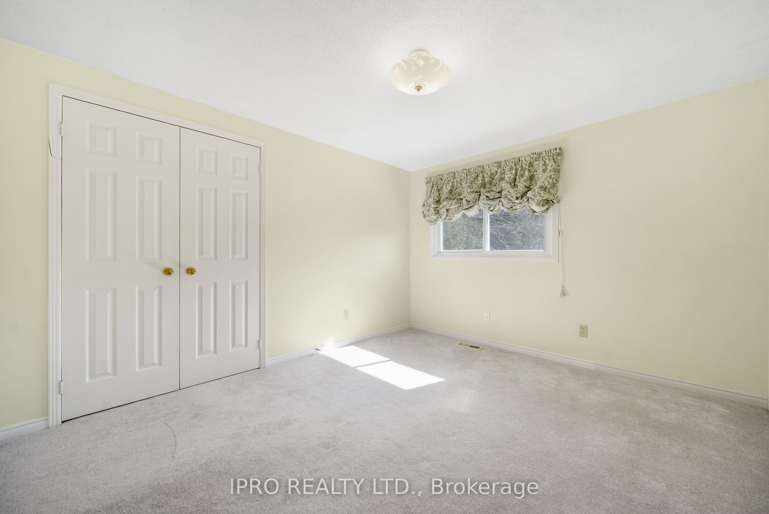 124 Barr Crescent Property Photo 19
