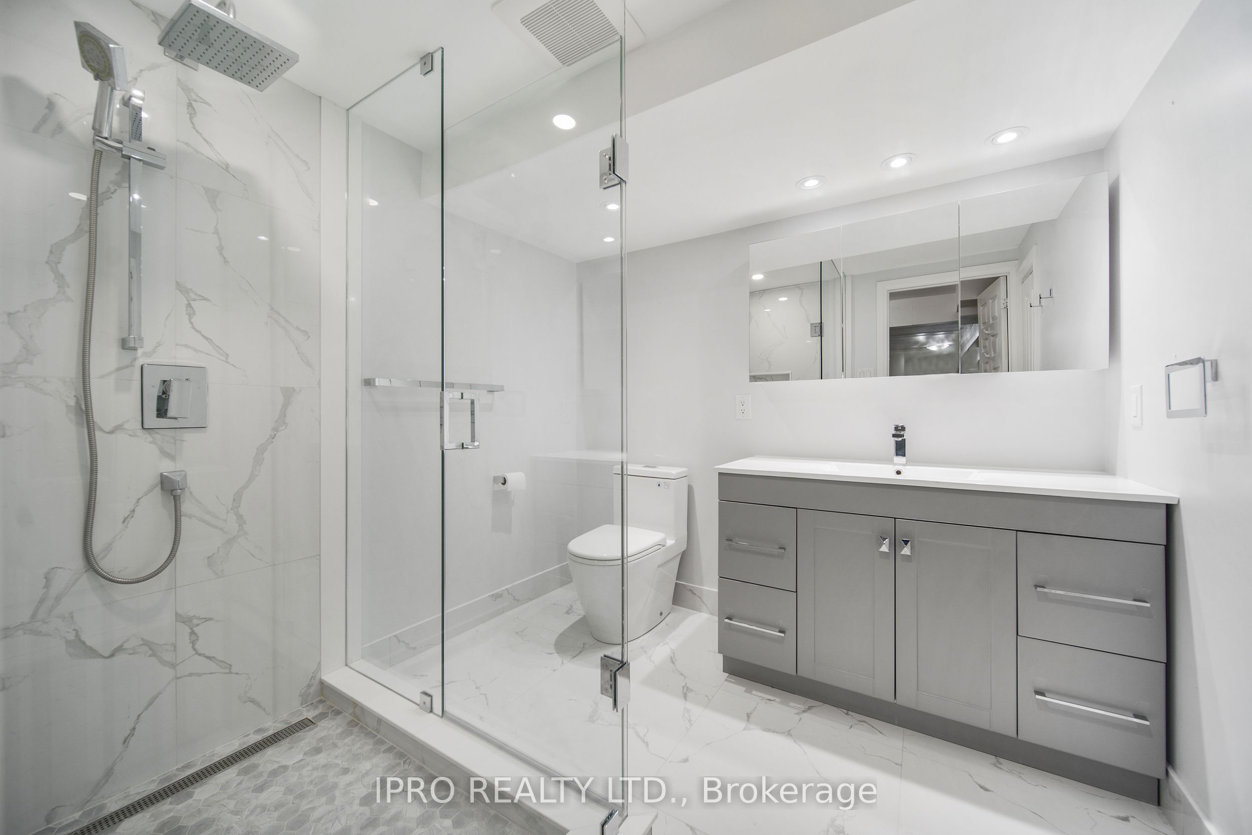 124 Barr Crescent Property Photo 21