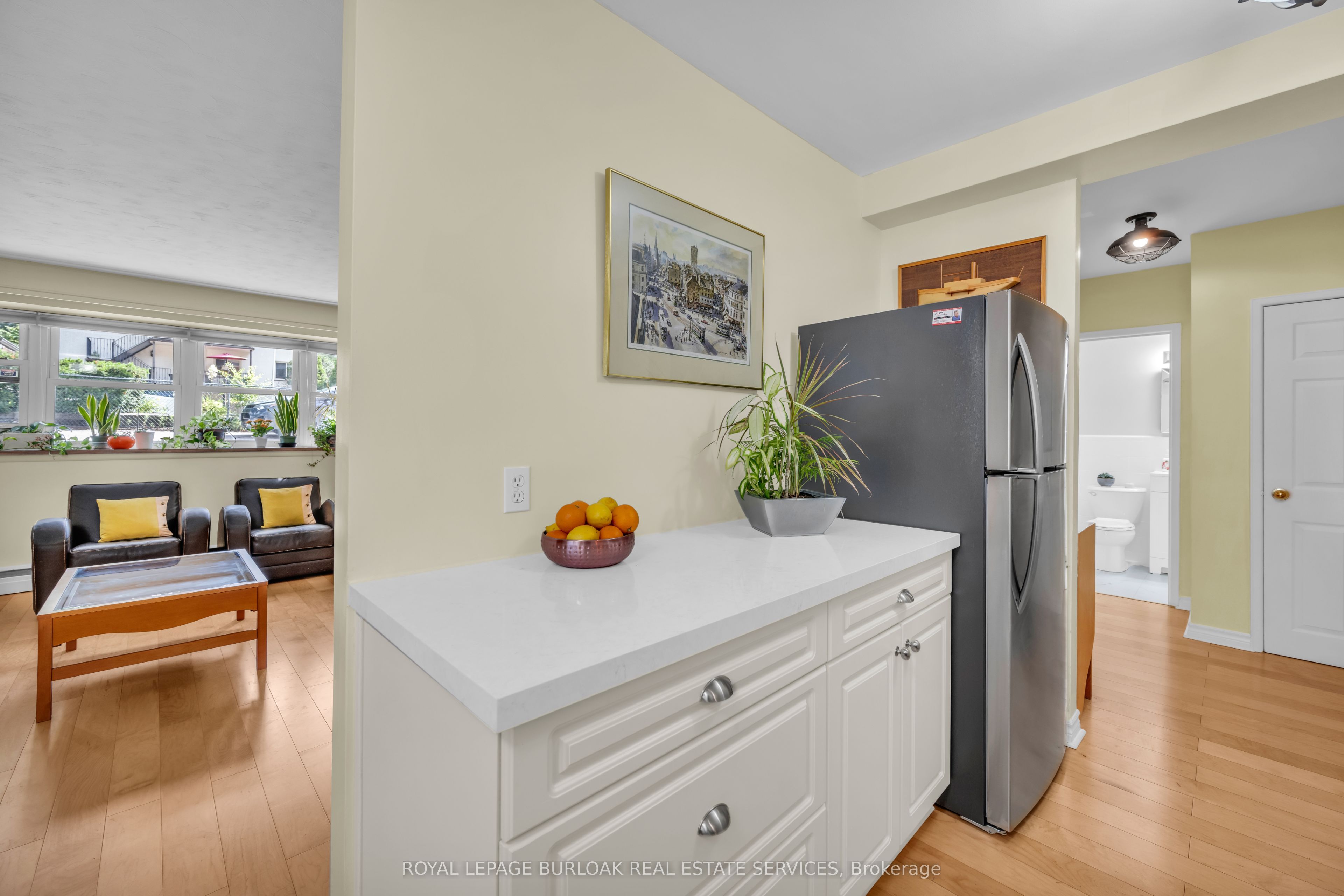 1377 Lakeshore Road 108 Property Photo 10