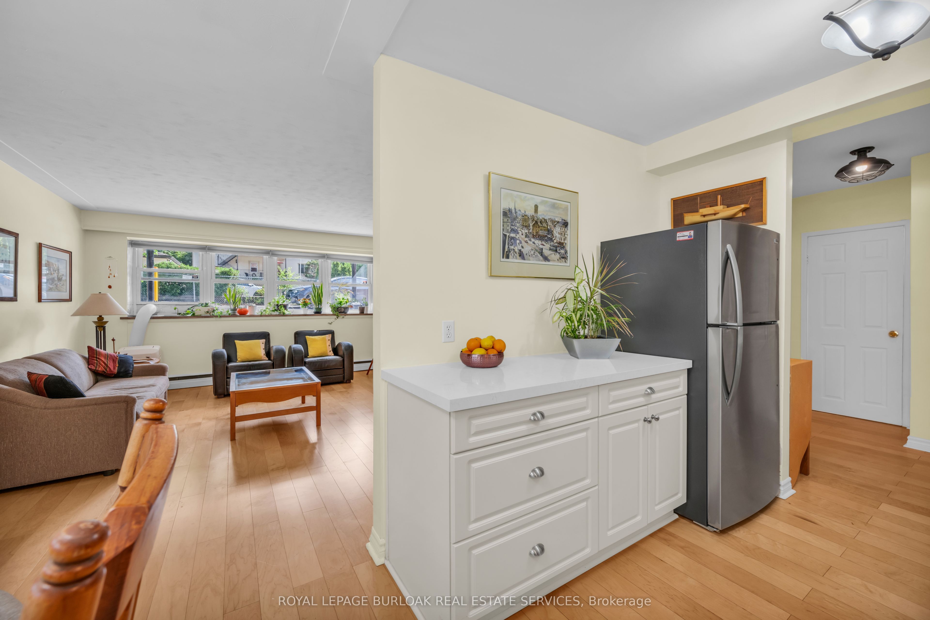 1377 Lakeshore Road 108 Property Photo 15