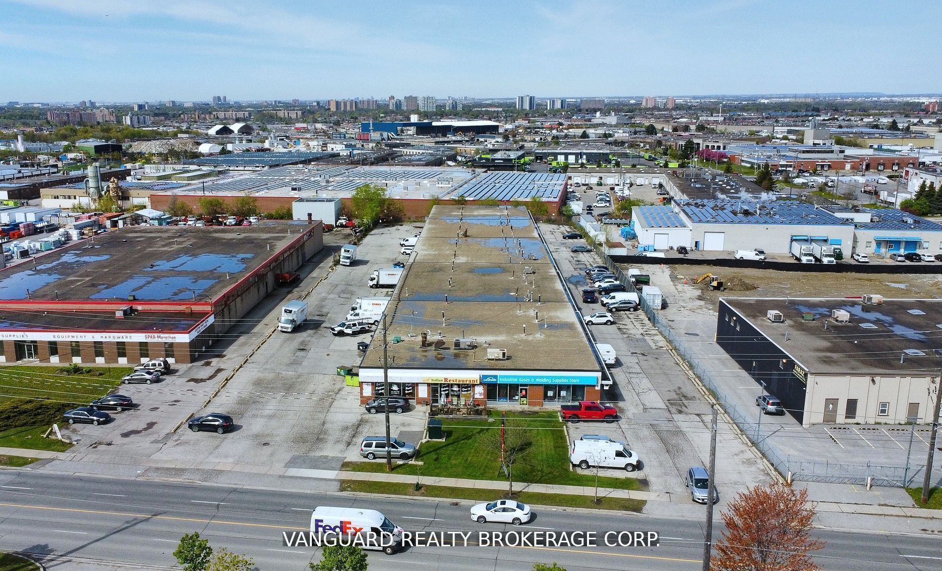 #18 - 90 Signet Drive Property Photo 1