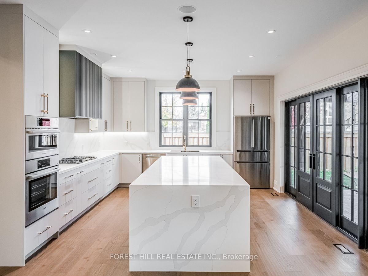 7089 Second Line W Property Photo 6