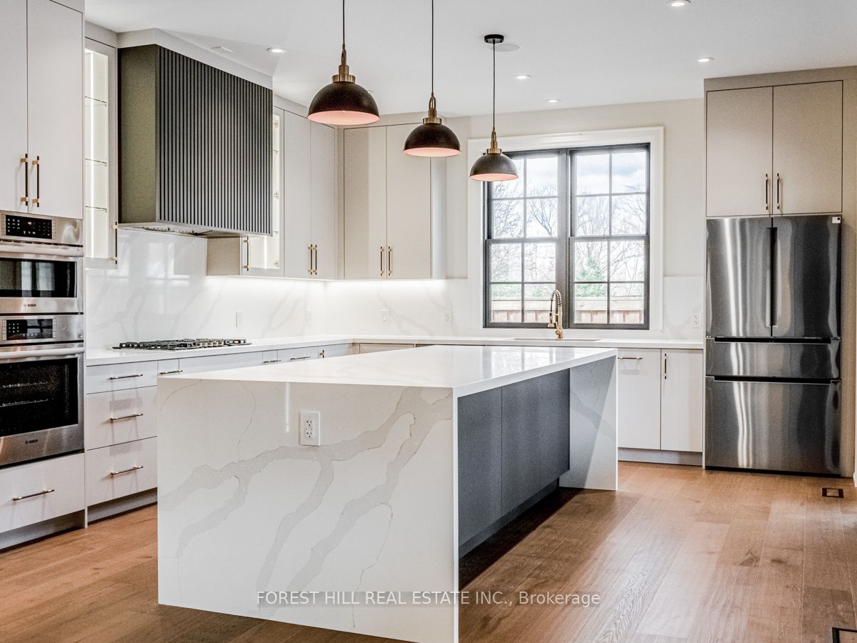 7089 Second Line W Property Photo 8