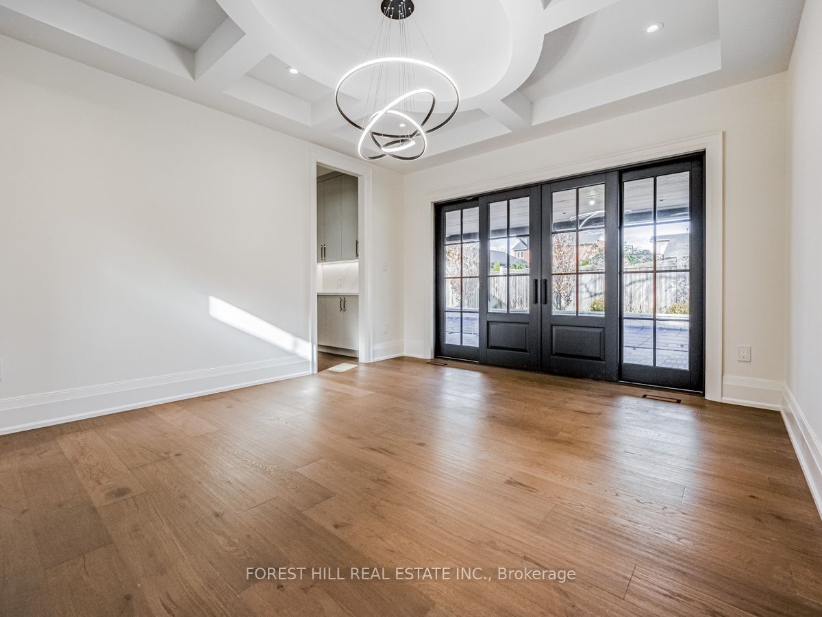 7089 Second Line W Property Photo 15