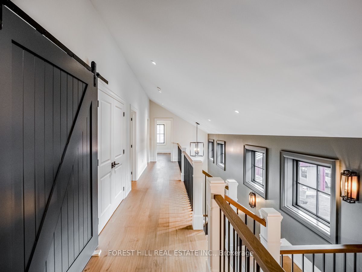 7089 Second Line W Property Photo 20
