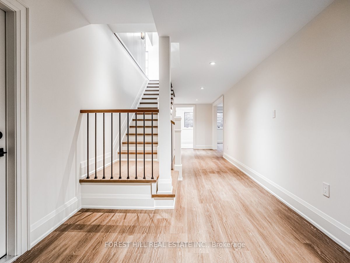 7089 Second Line W Property Photo 31