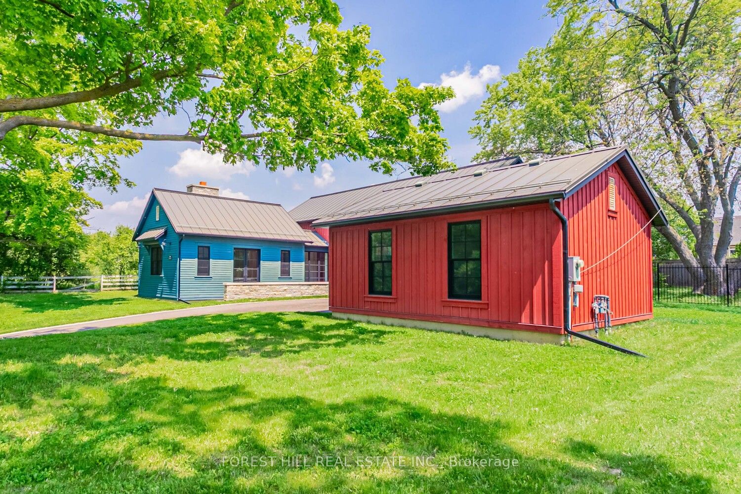7089 Second Line W Property Photo 43