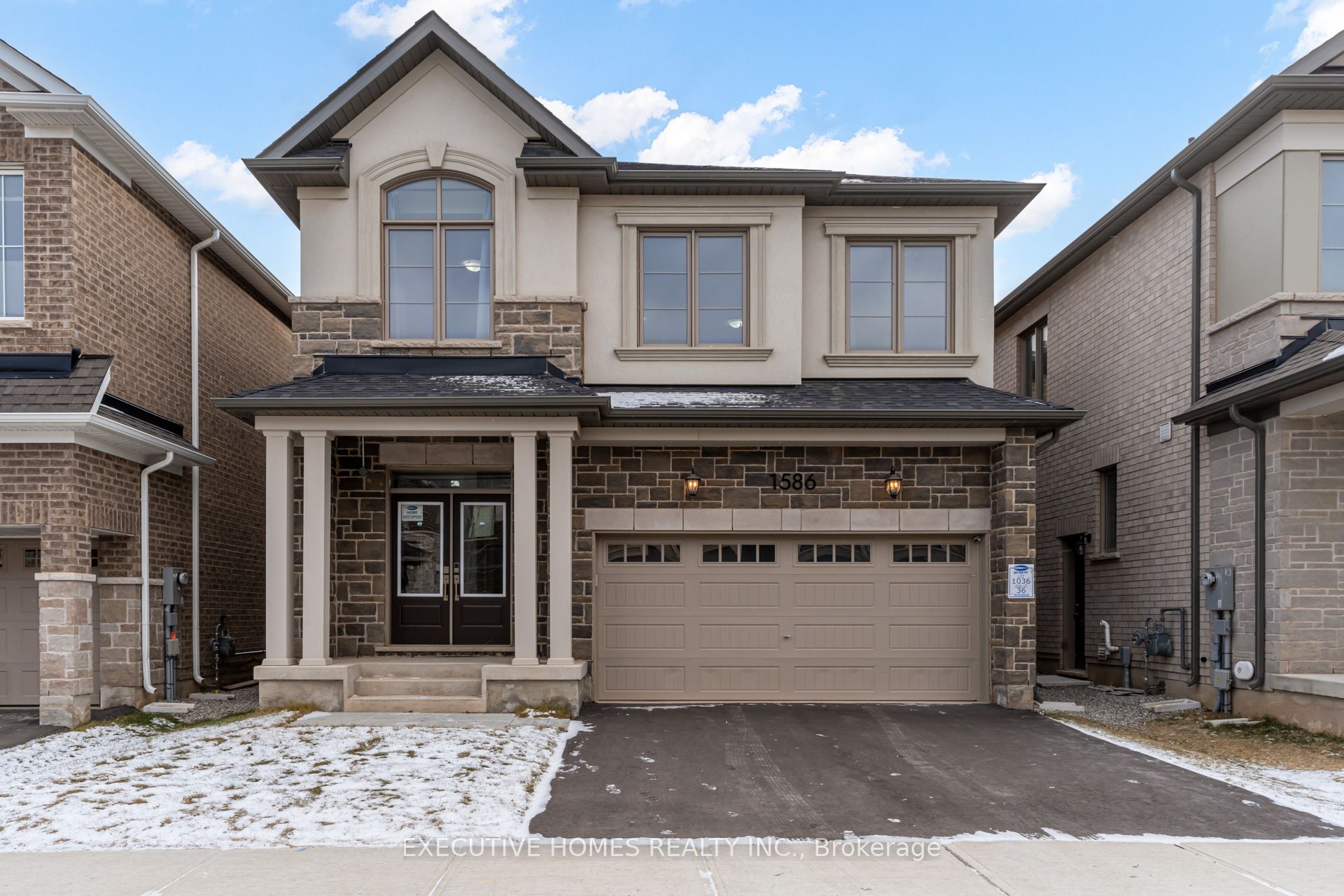 1586 Severn Drive Property Photo