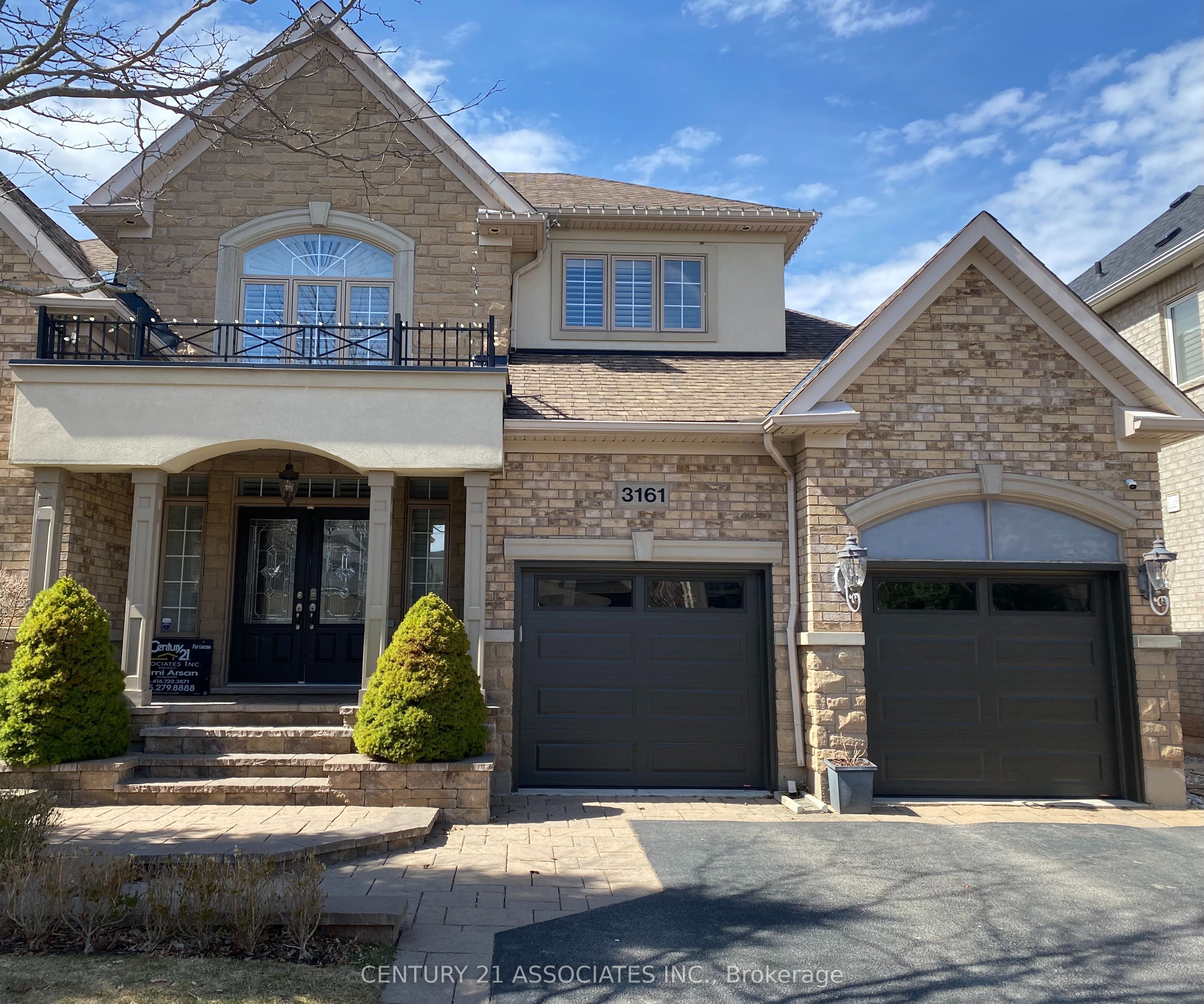 3161 Saddleworth Crescent Property Photo