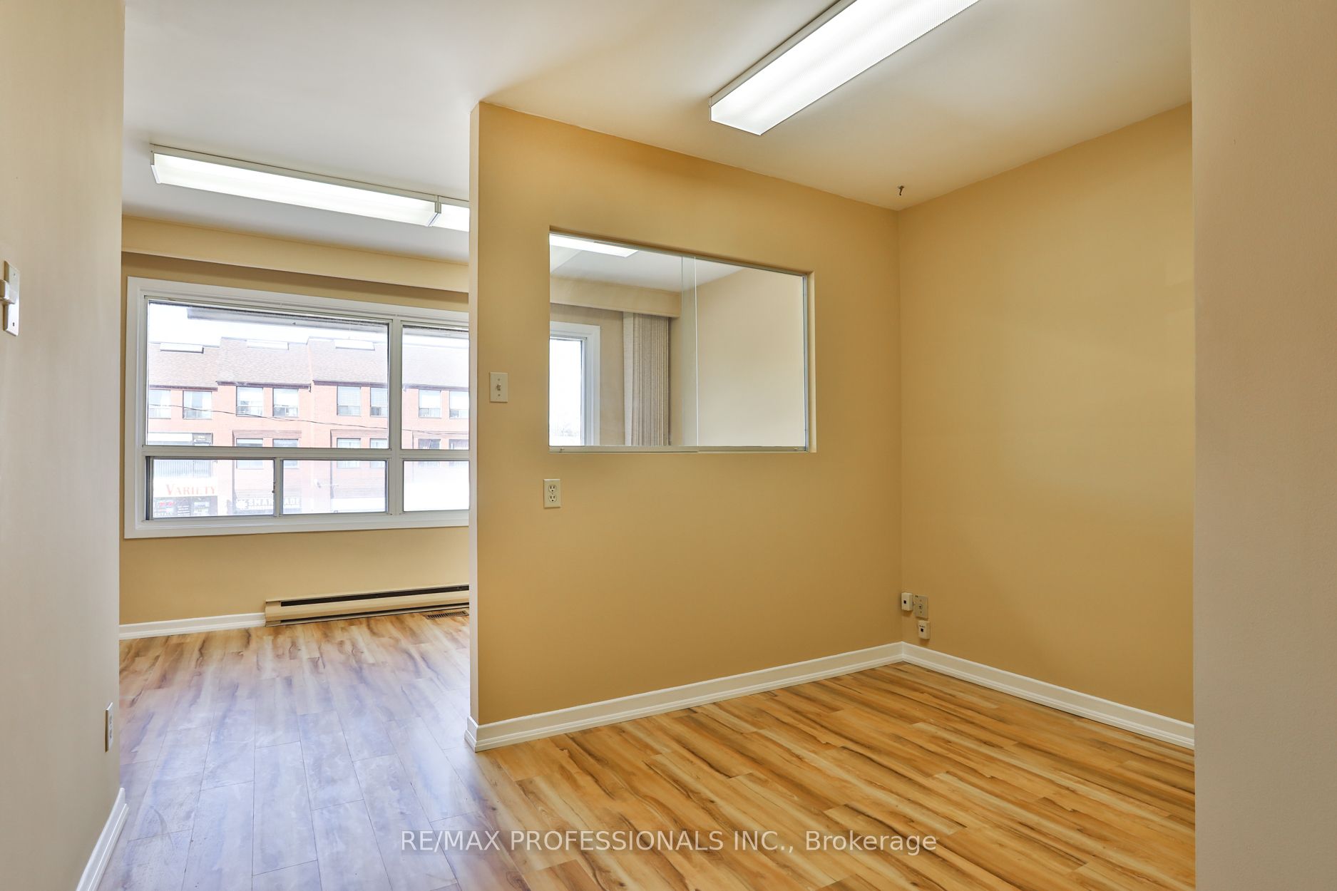 #a - 2175 Bloor Street Property Photo 7