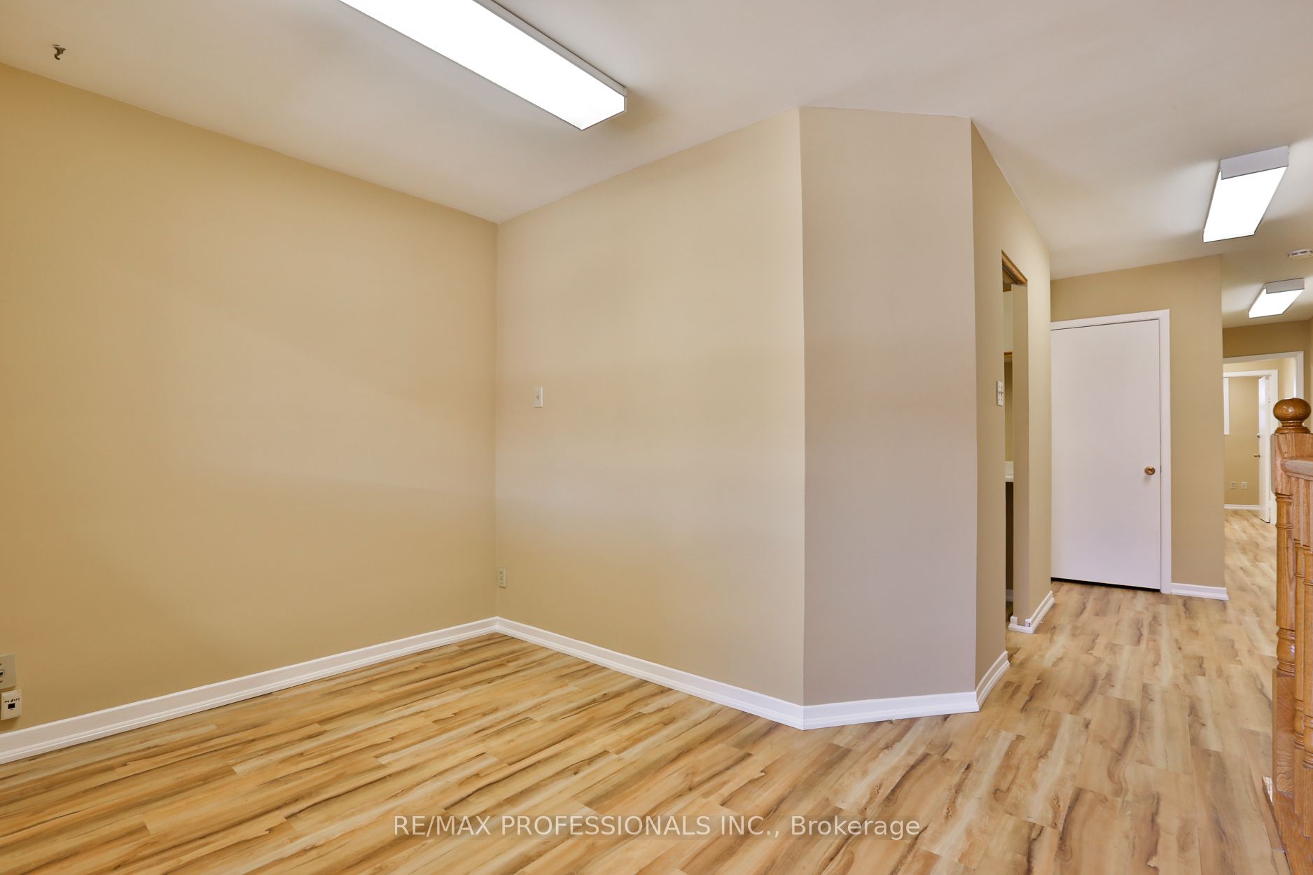 #a - 2175 Bloor Street Property Photo 9