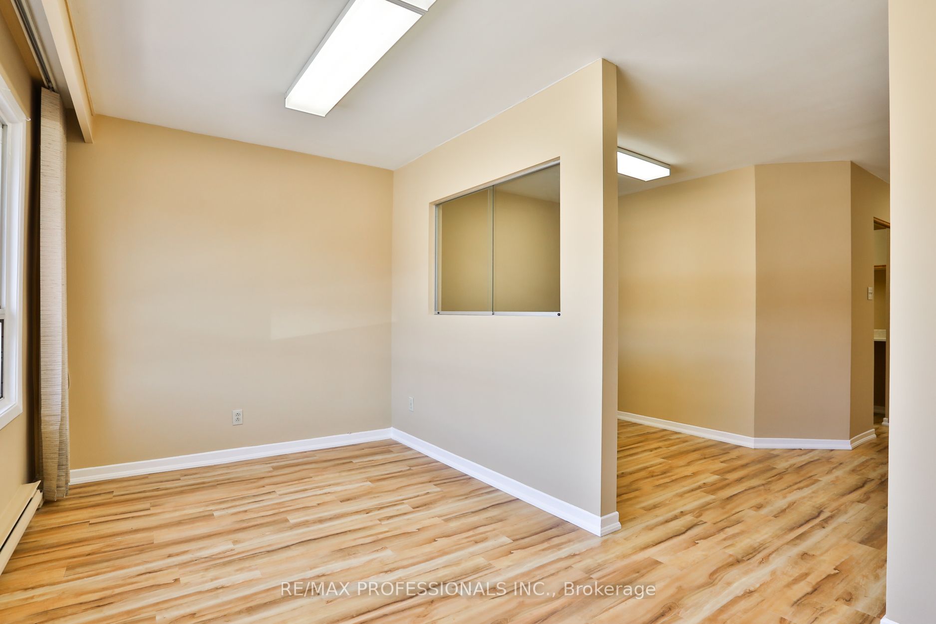 #a - 2175 Bloor Street Property Photo 11