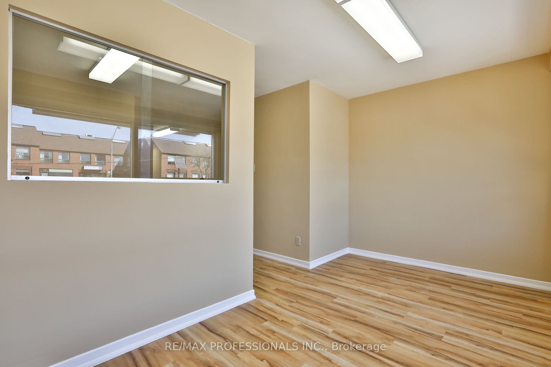 #a - 2175 Bloor Street Property Photo 12