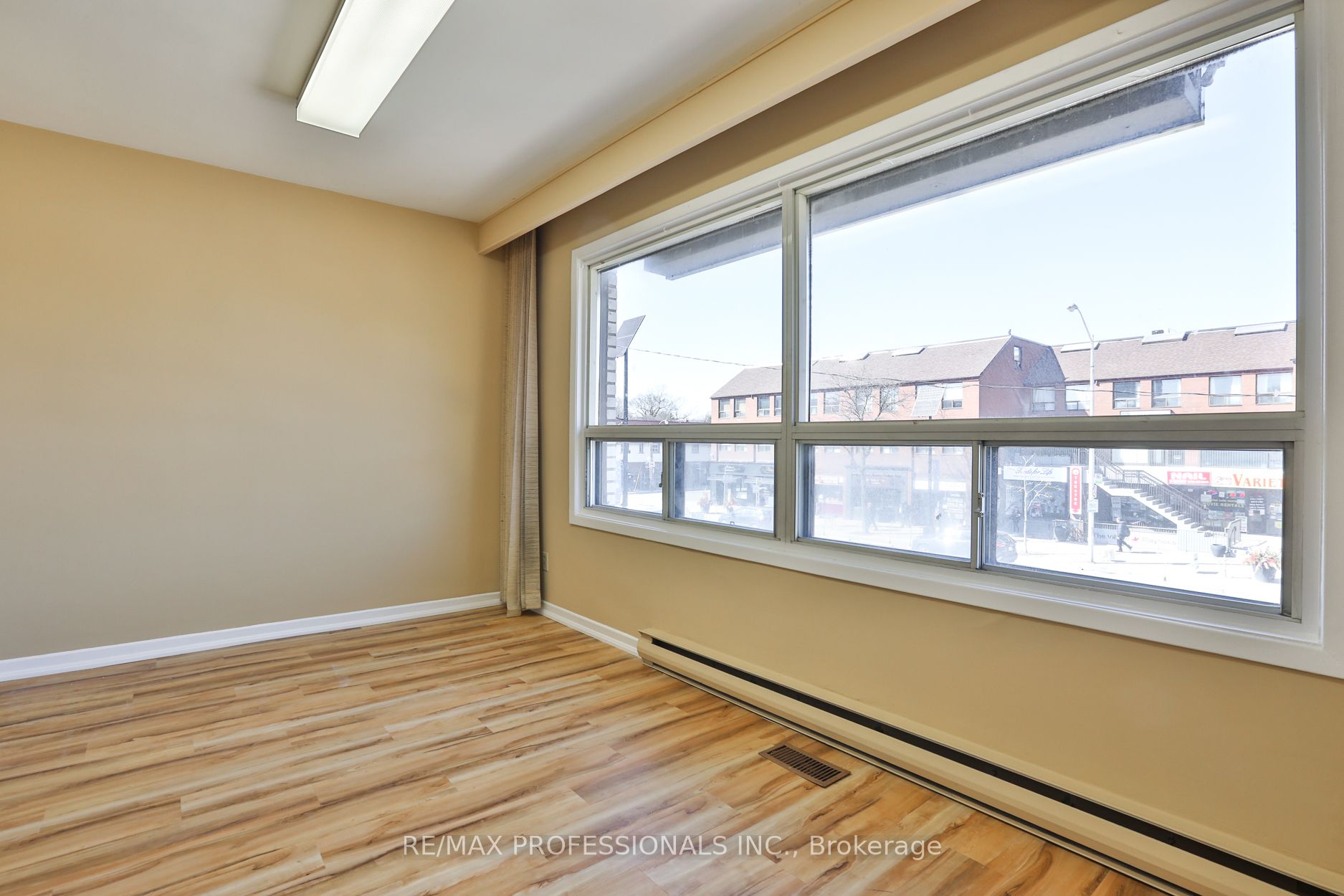 #a - 2175 Bloor Street Property Photo 13