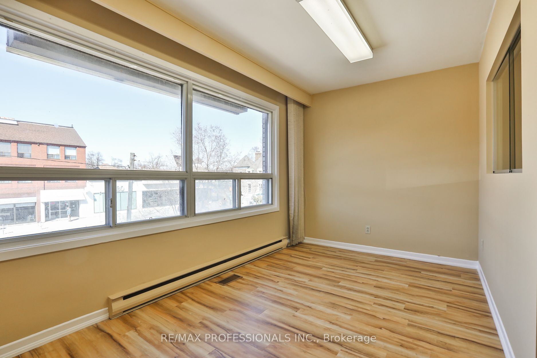 #a - 2175 Bloor Street Property Photo 14