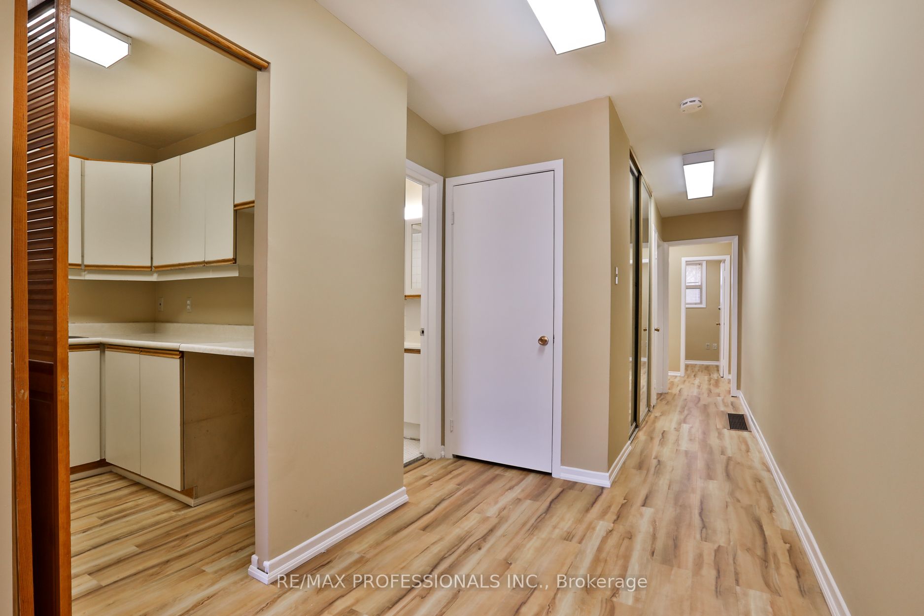 #a - 2175 Bloor Street Property Photo 16