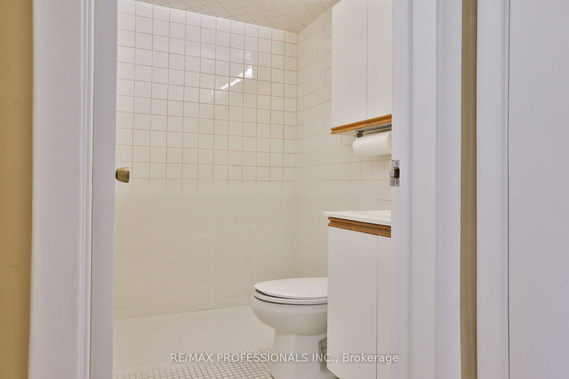 #a - 2175 Bloor Street Property Photo 19