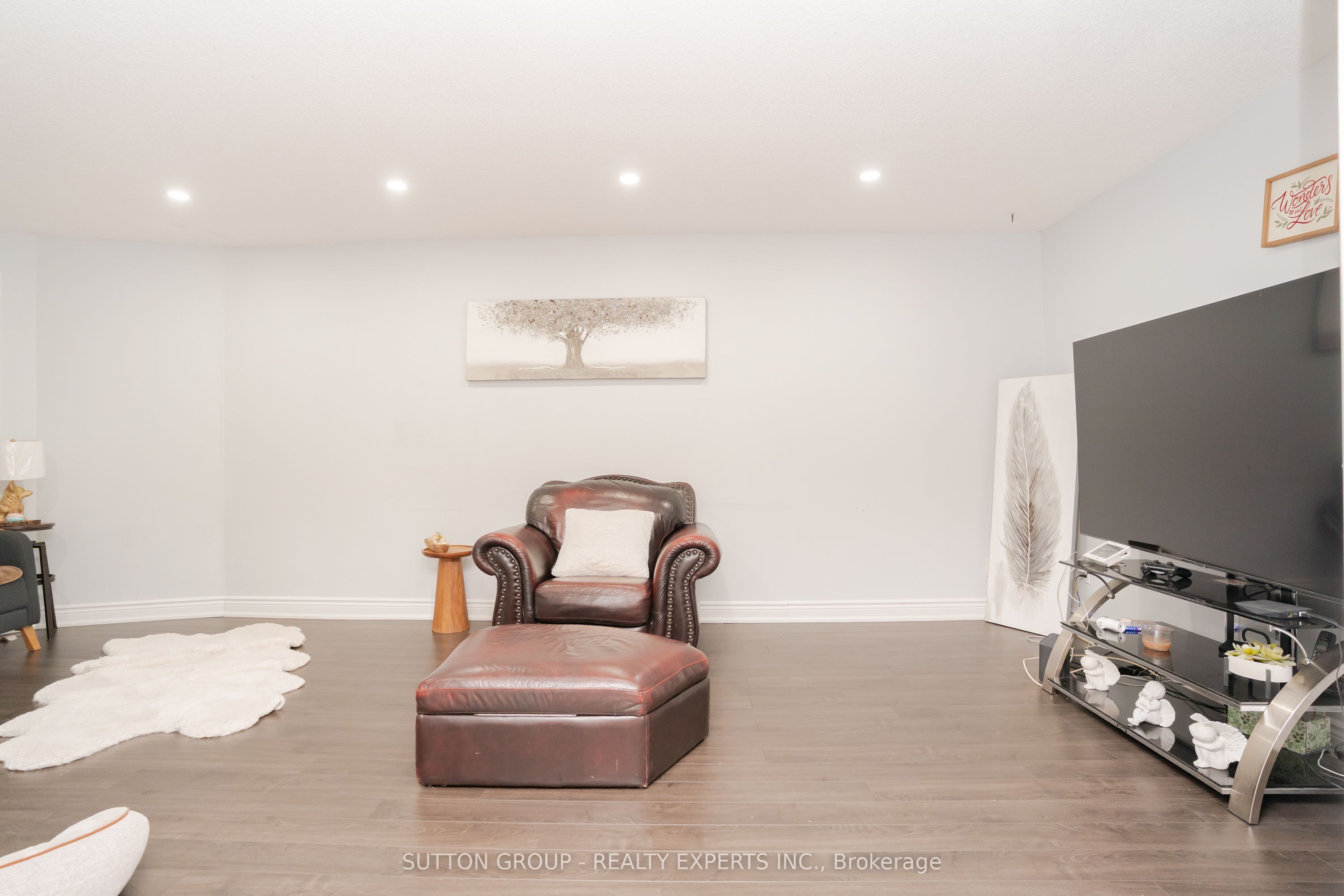 463 Rutherford Road N Property Photo 6