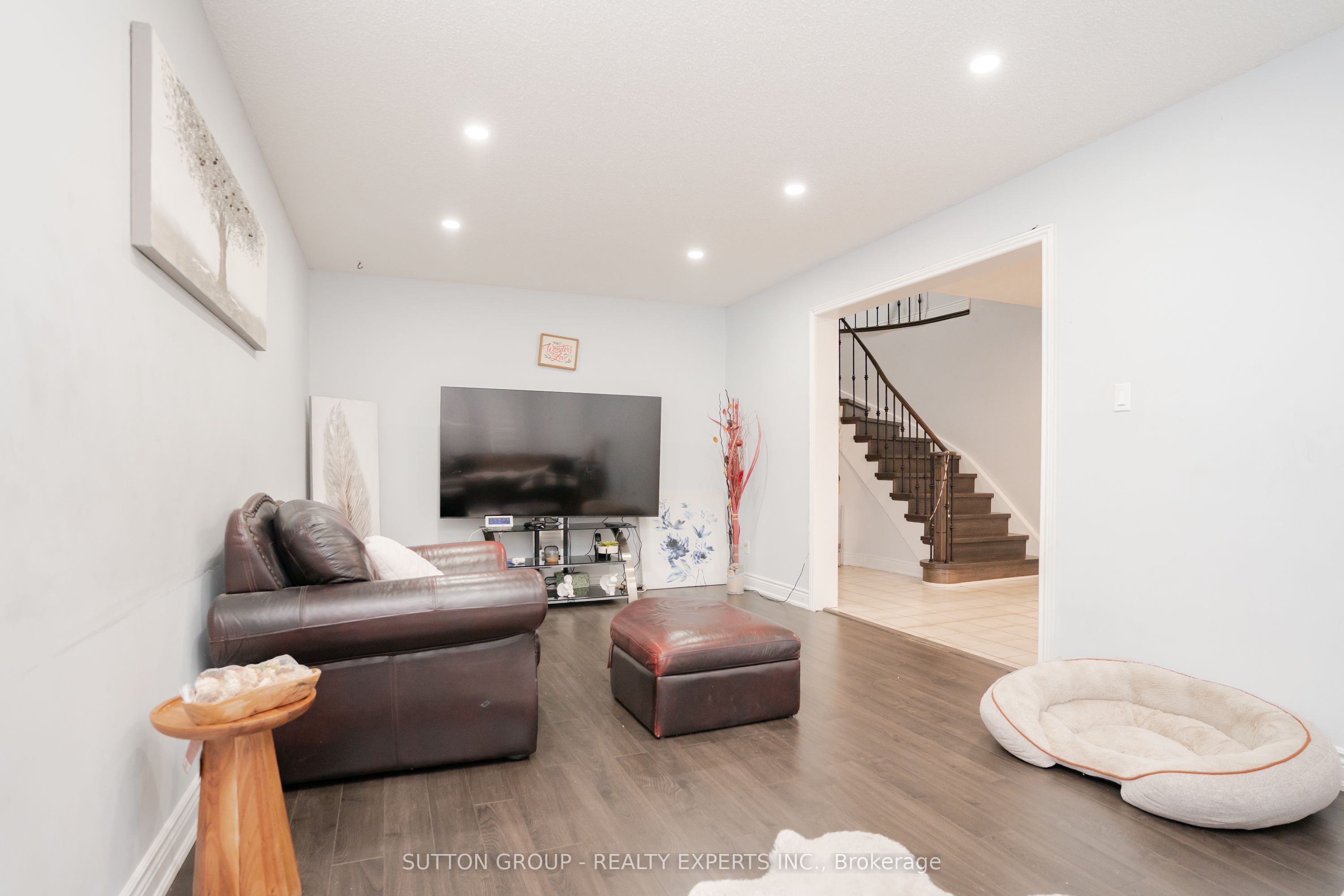 463 Rutherford Road N Property Photo 8