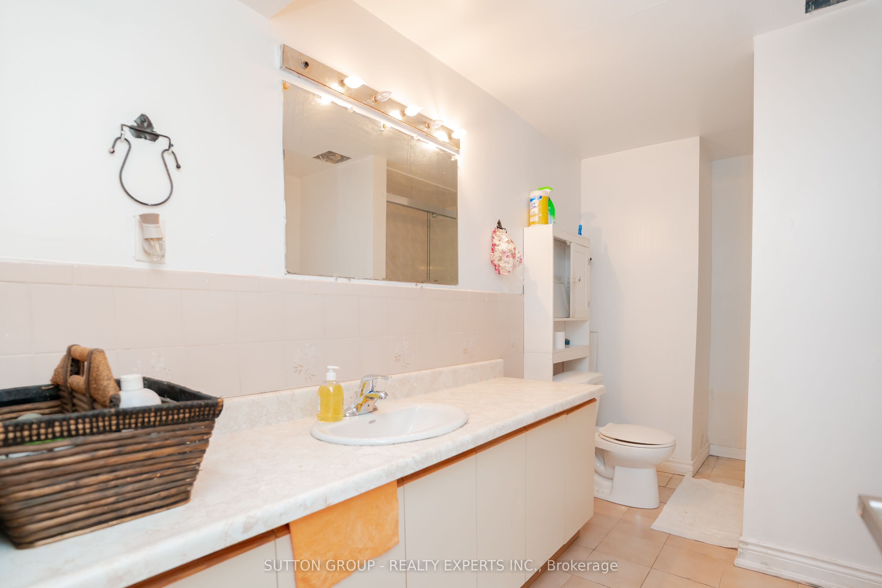 463 Rutherford Road N Property Photo 37