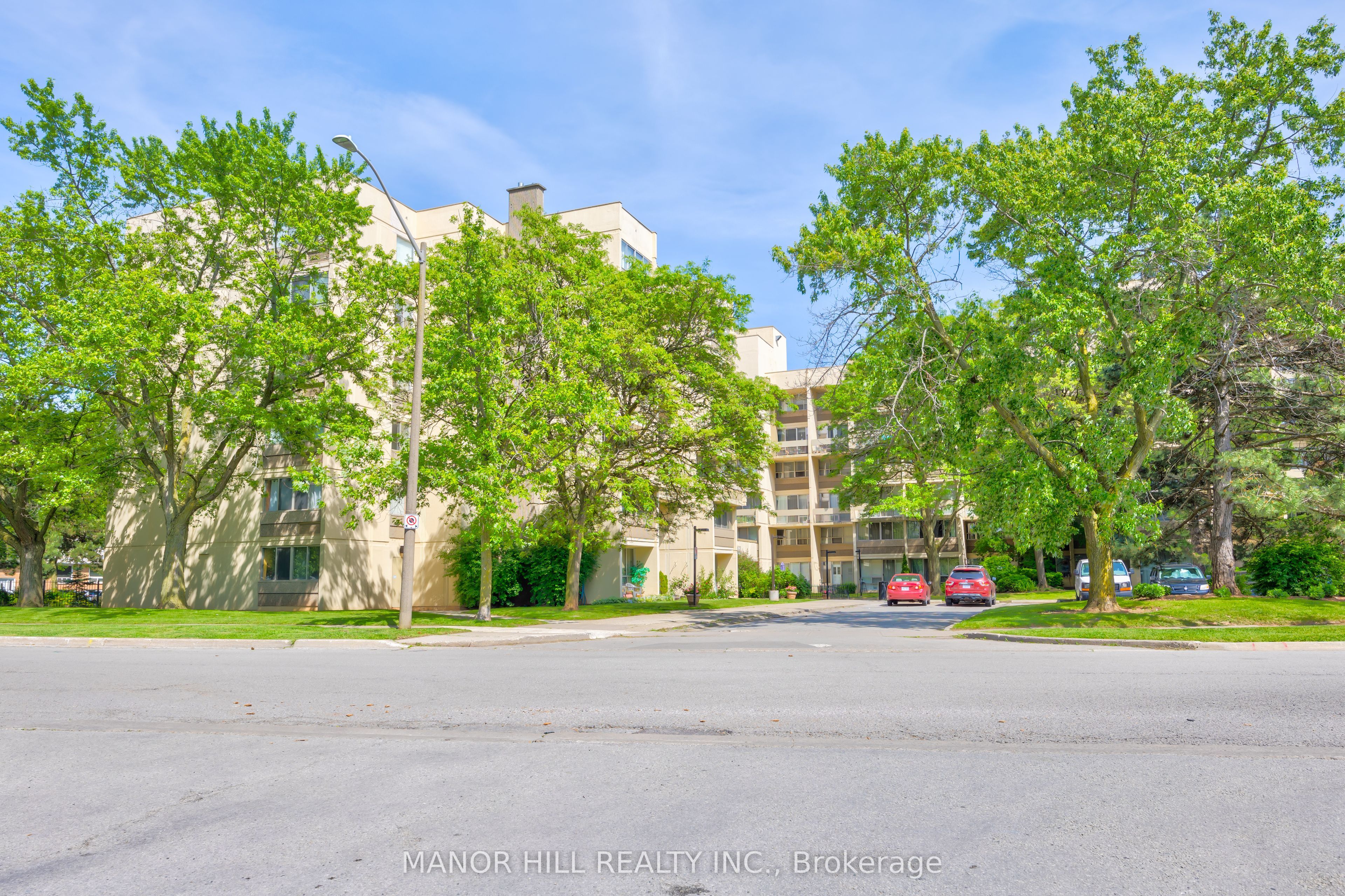 #523 - 1300 Marlborough Court Property Photo