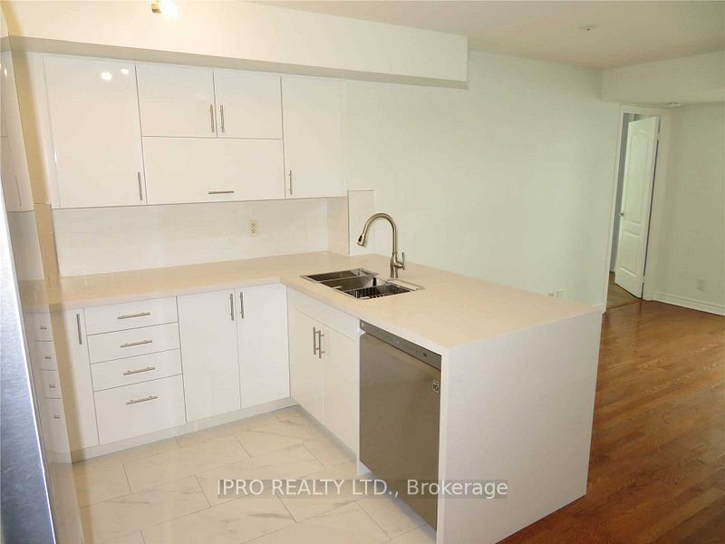 33 Elm Drive 406 Property Photo 11