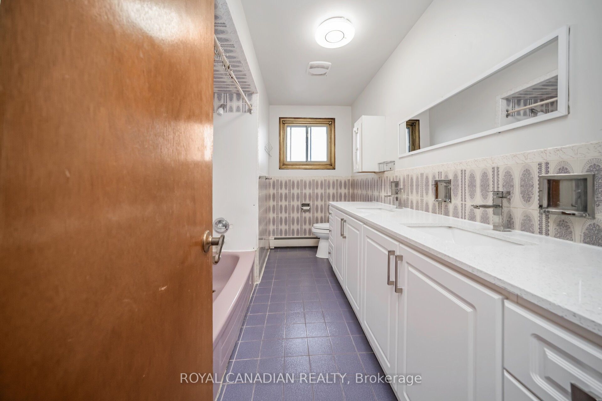 13669 Humberstation Road Property Photo 33