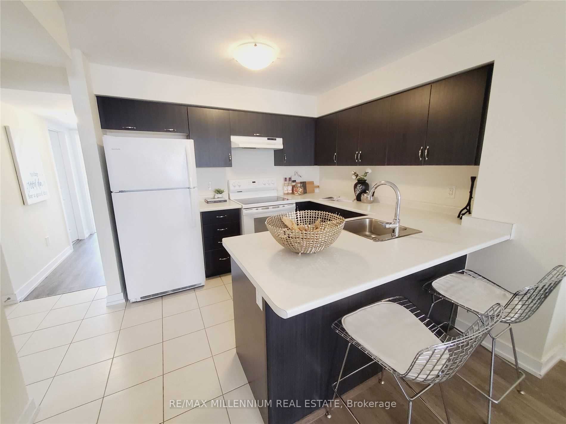 60 Parrotta Drive 279 Property Photo 4