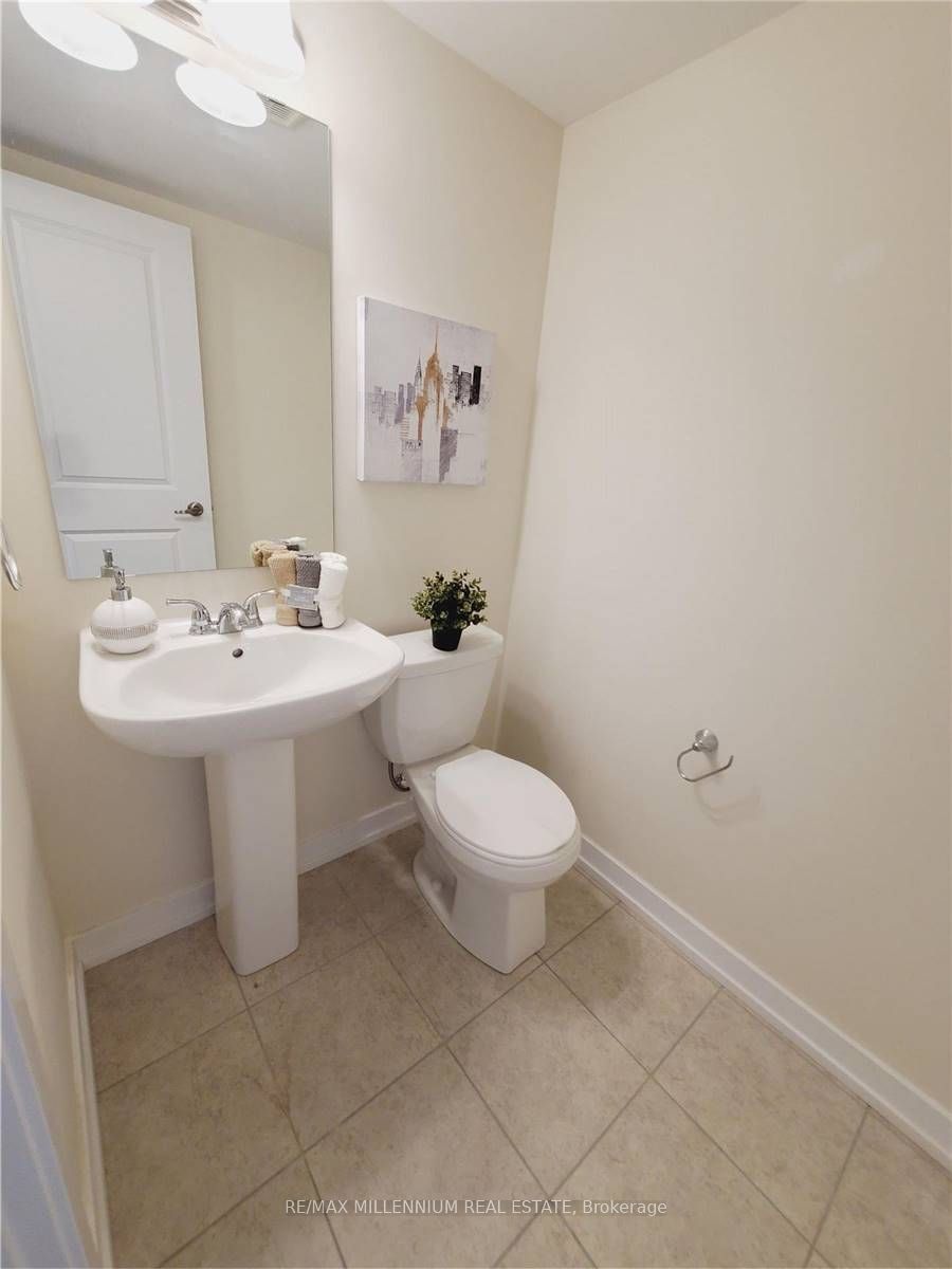 60 Parrotta Drive 279 Property Photo 14